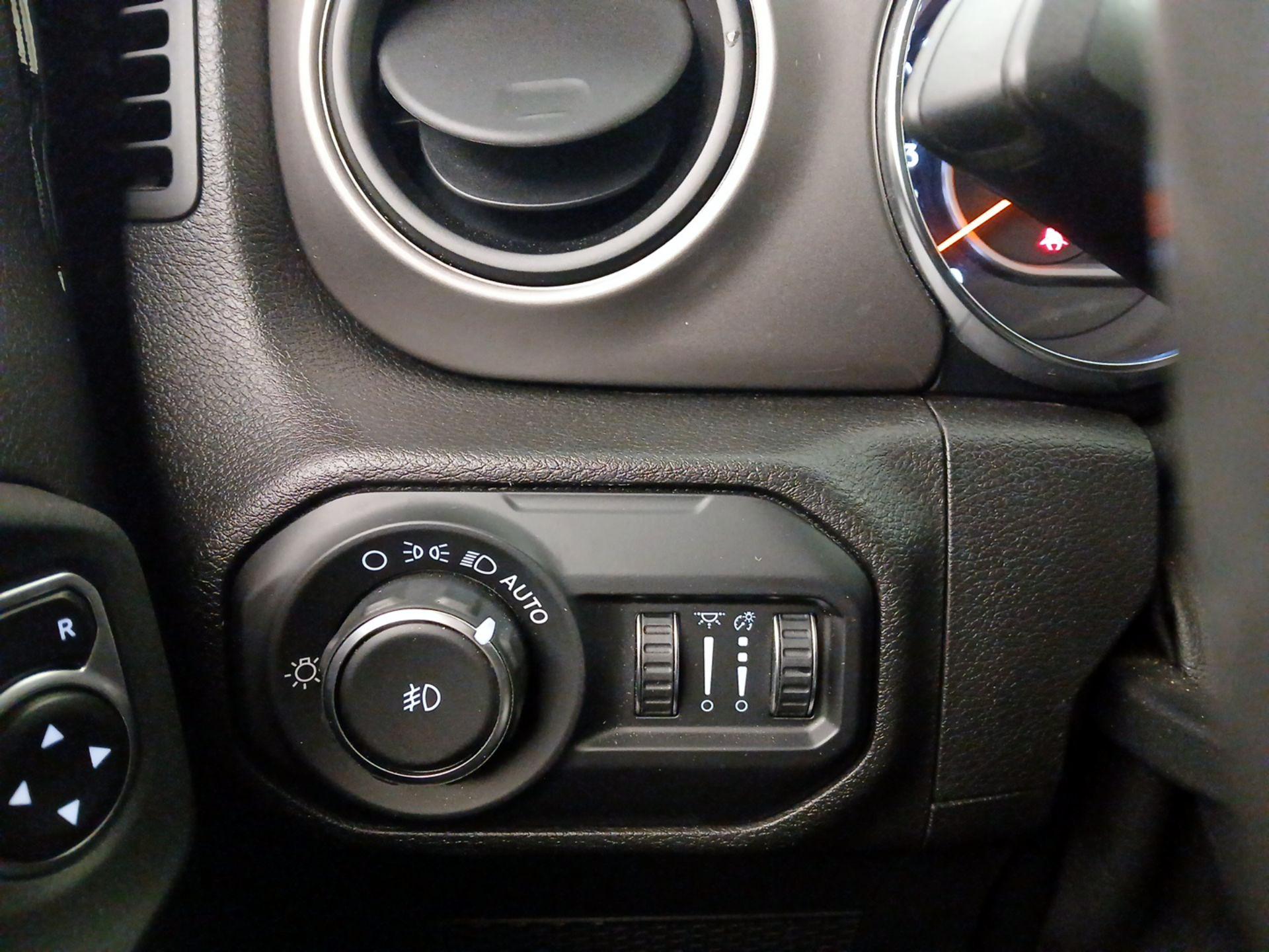 Thumbnail: 2020 Jeep Wrangler - 13