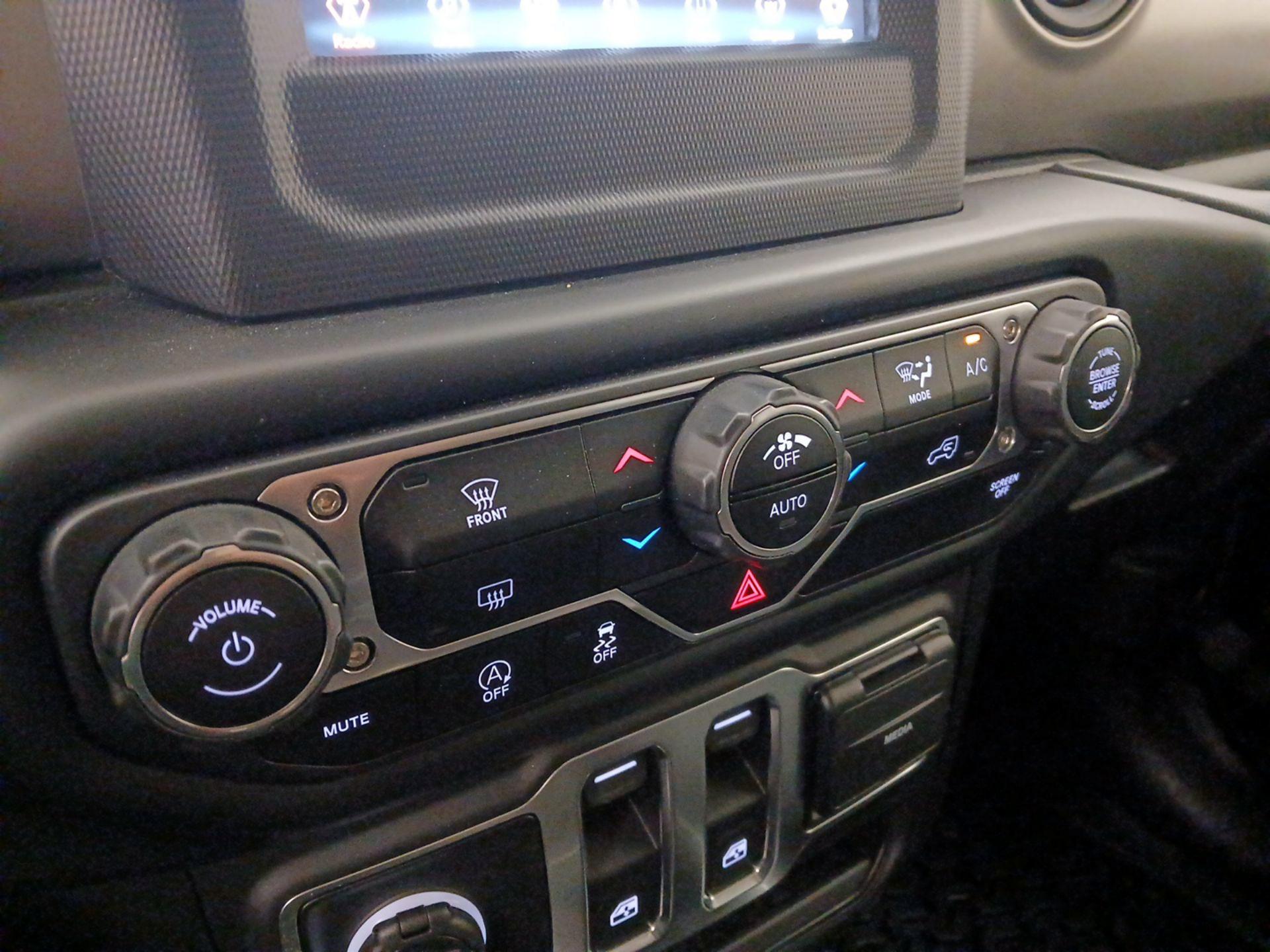 Thumbnail: 2020 Jeep Wrangler - 16