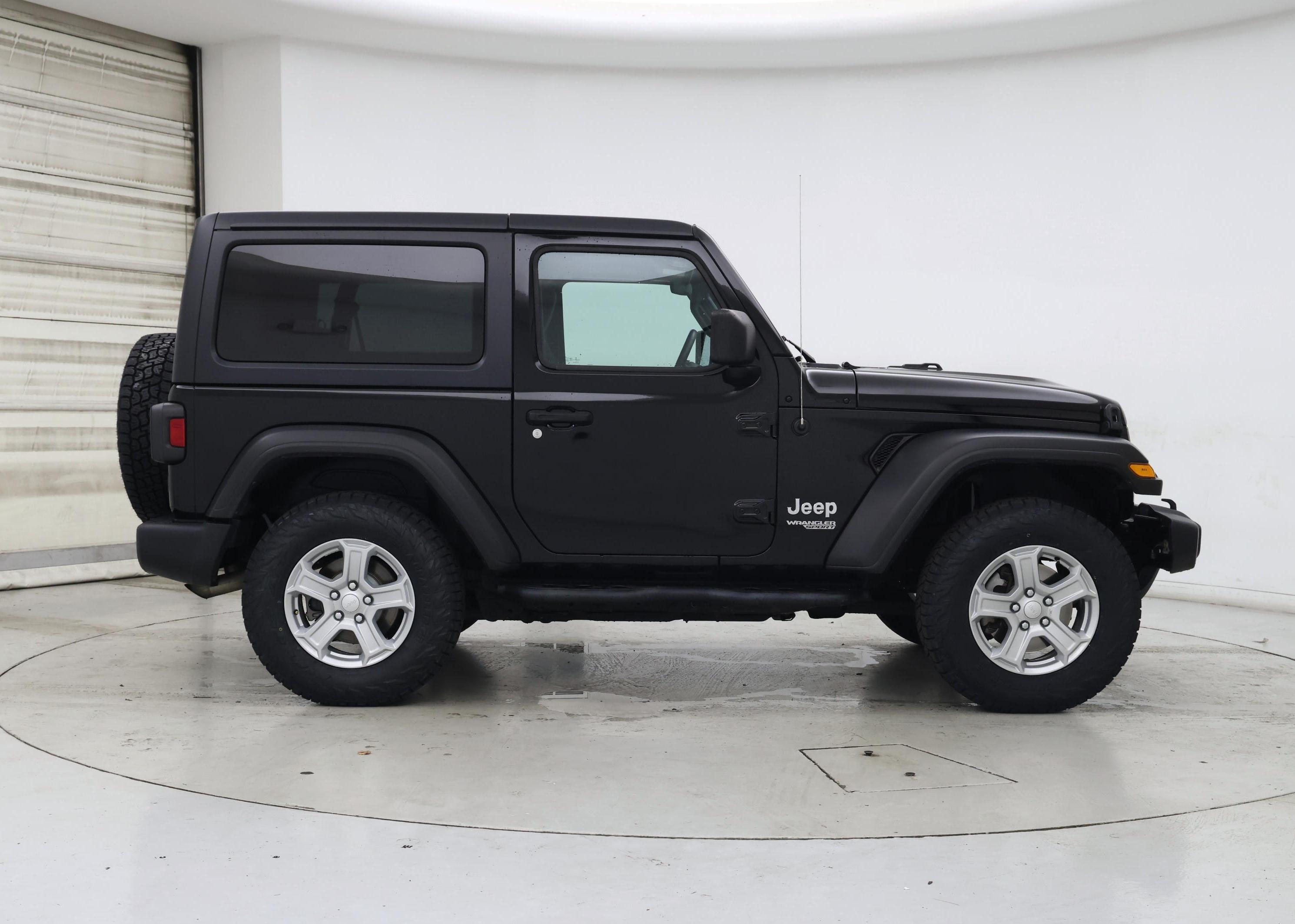 Thumbnail: 2020 Jeep Wrangler - 7