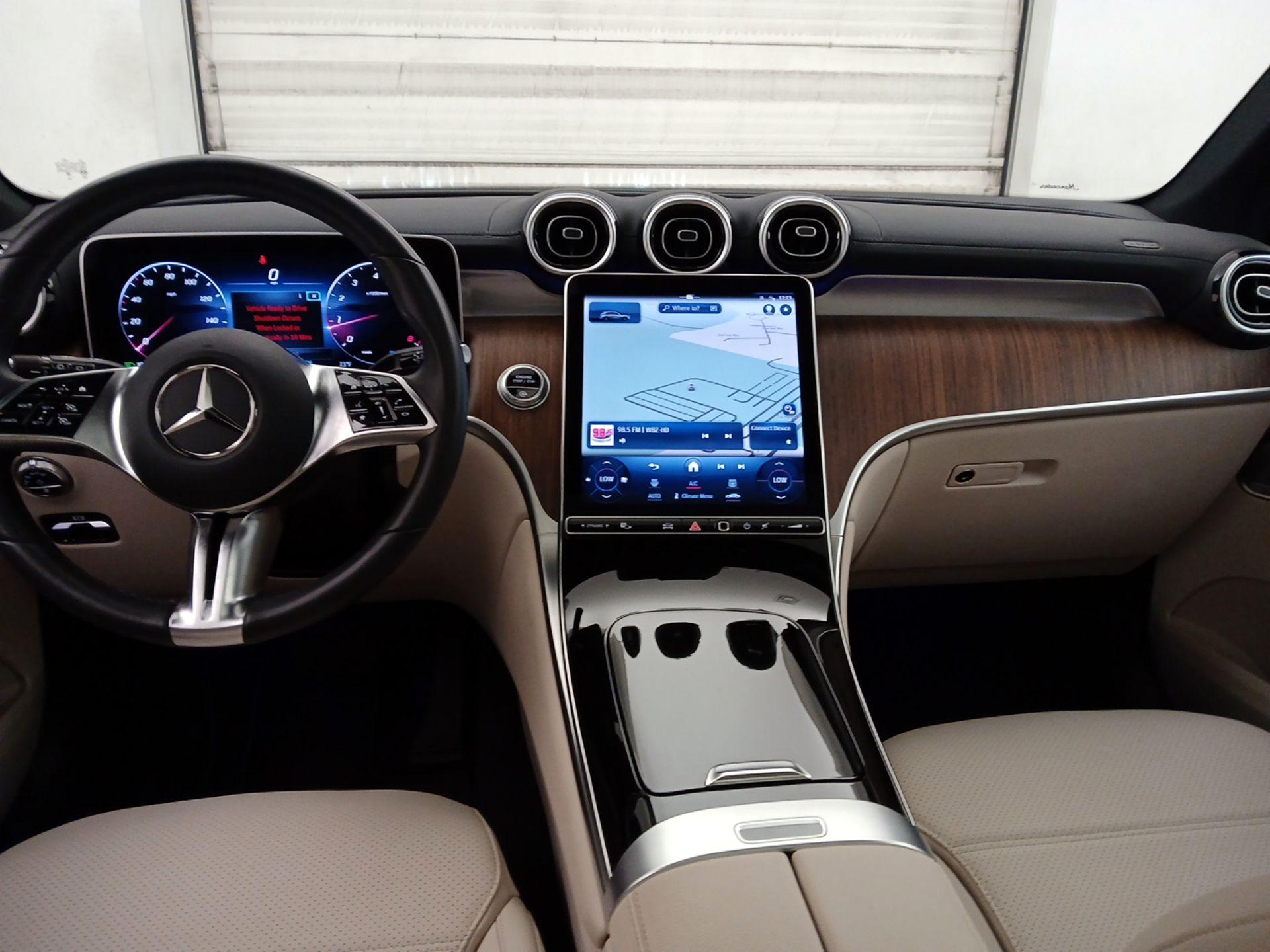 Thumbnail: 2024 Mercedes-Benz GLC - 9