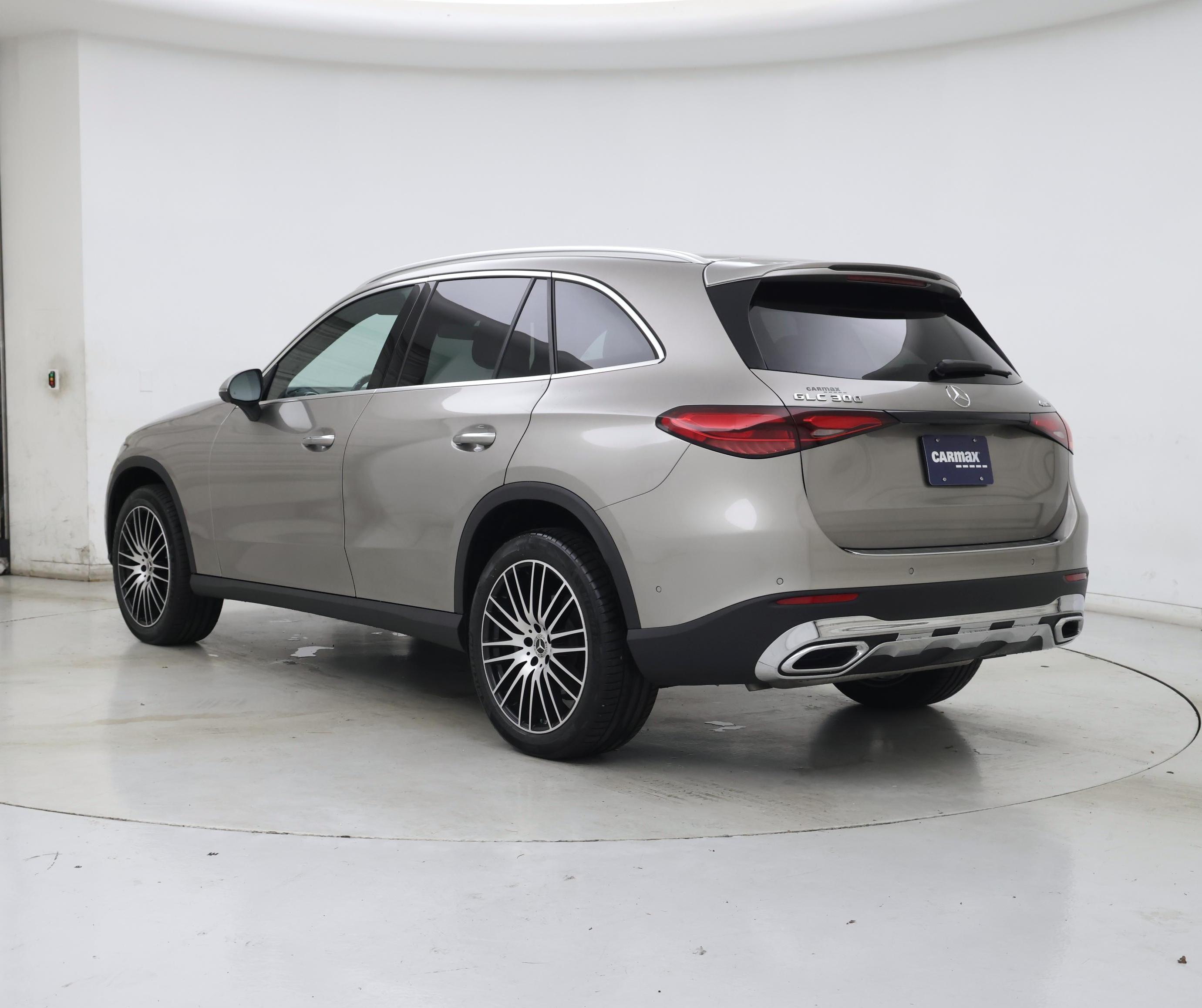 Thumbnail: 2024 Mercedes-Benz GLC - 2