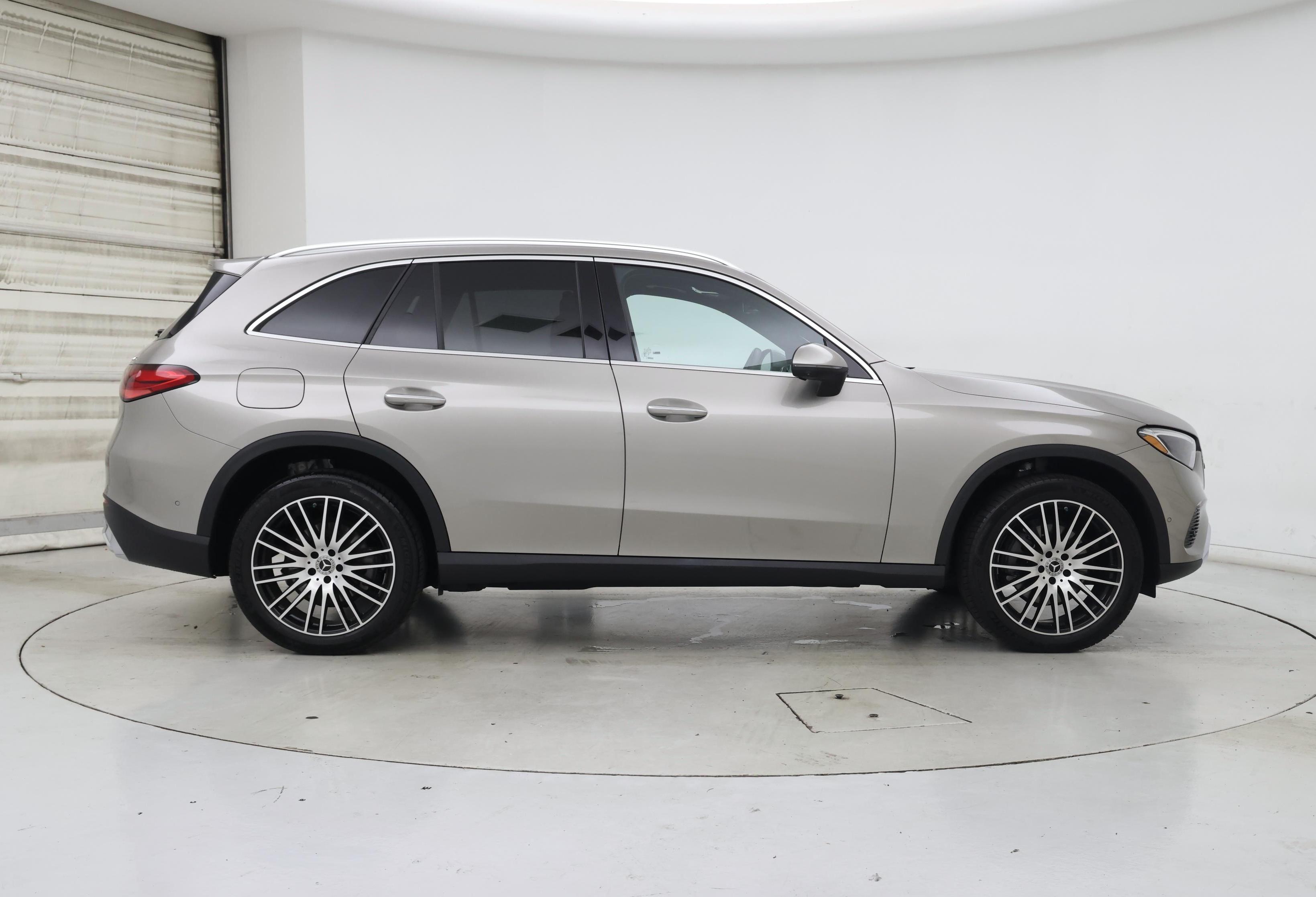 Thumbnail: 2024 Mercedes-Benz GLC - 7