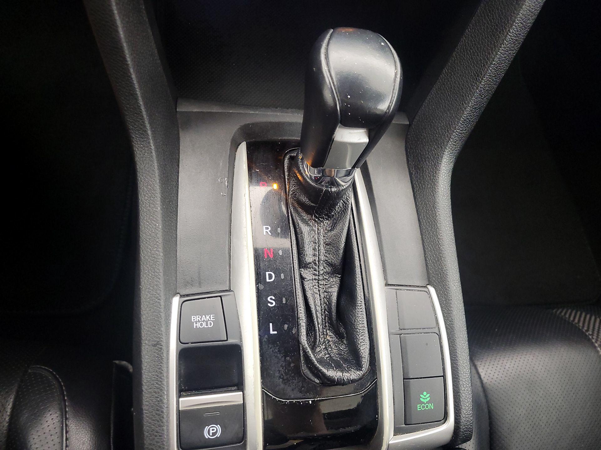 Thumbnail: 2019 Honda Civic - 17