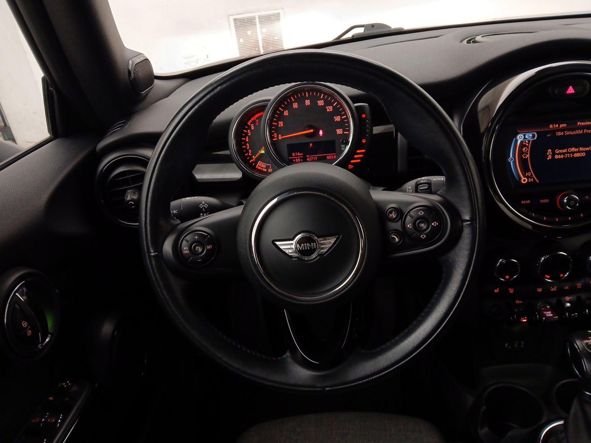 Thumbnail: 2017 MINI Cooper - 10