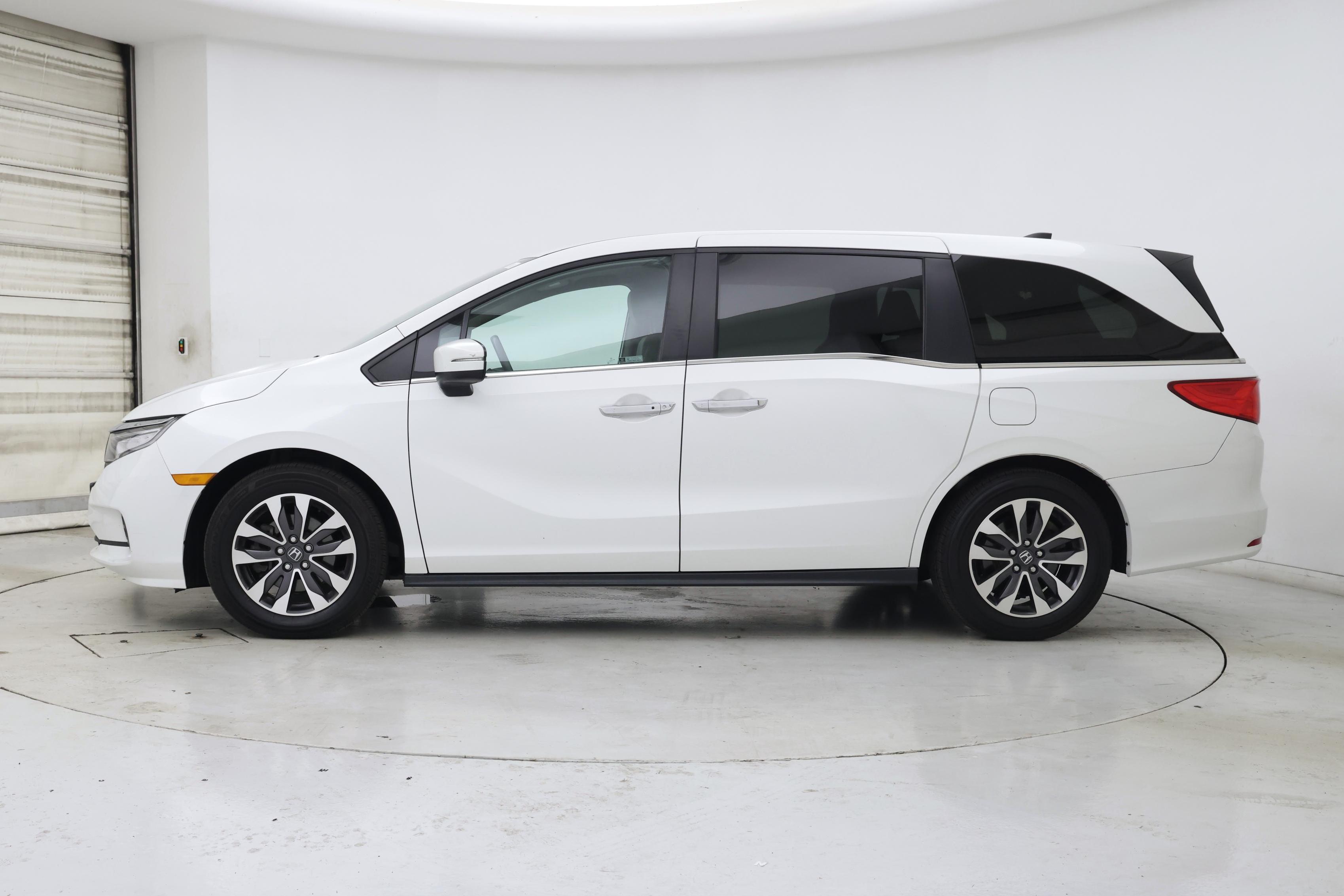 Thumbnail: 2022 Honda Odyssey - 3