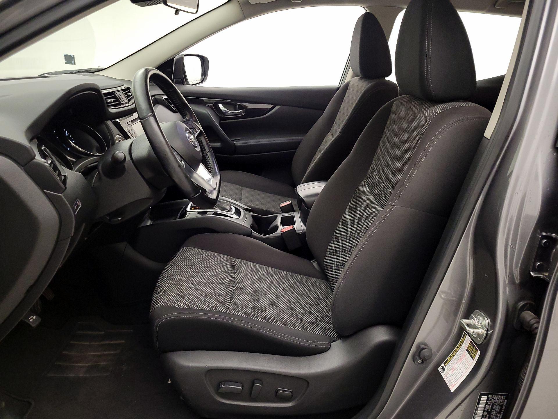 Thumbnail: 2020 Nissan Rogue Sport - 11