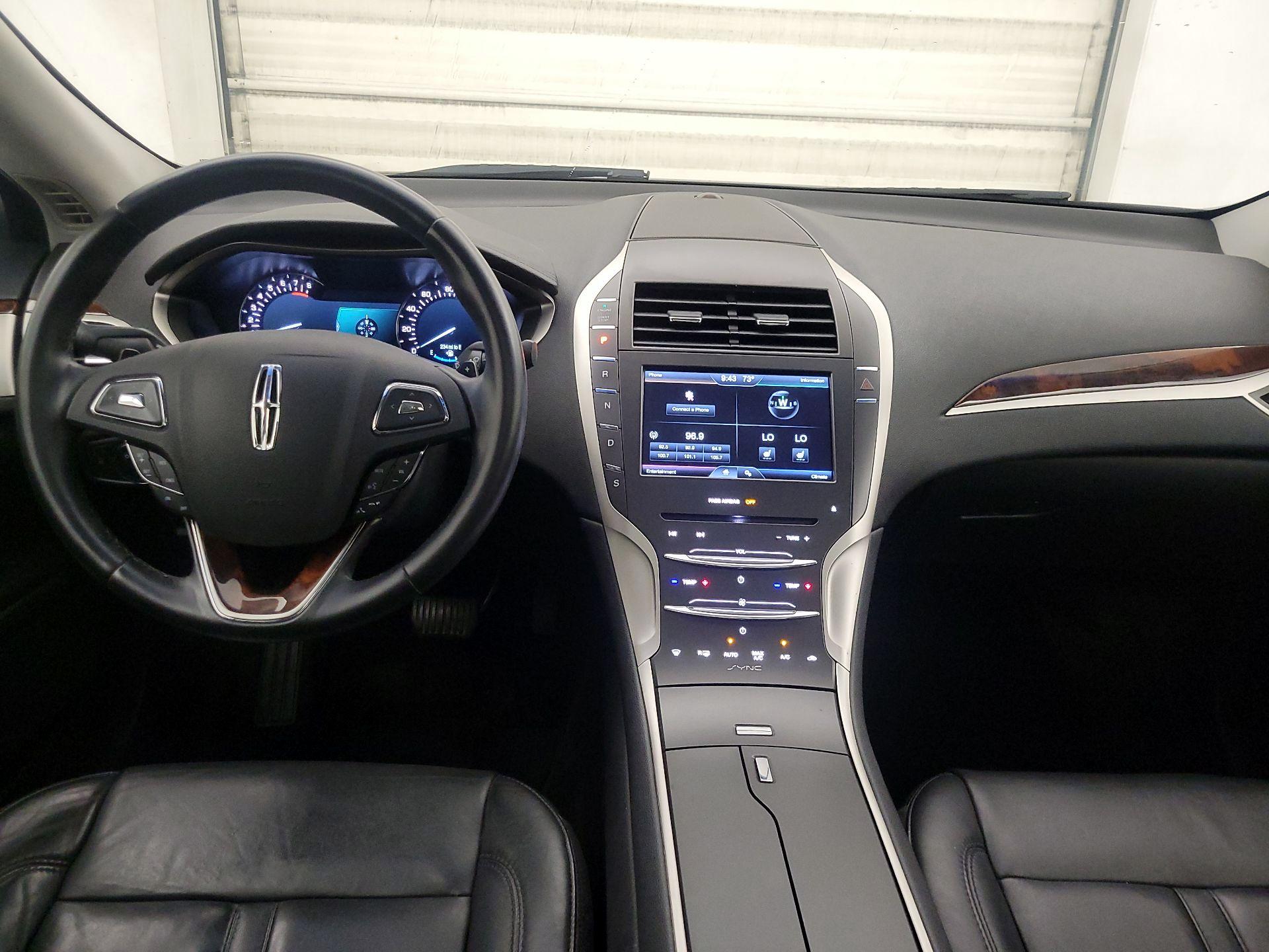 Thumbnail: 2015 Lincoln MKZ - 9