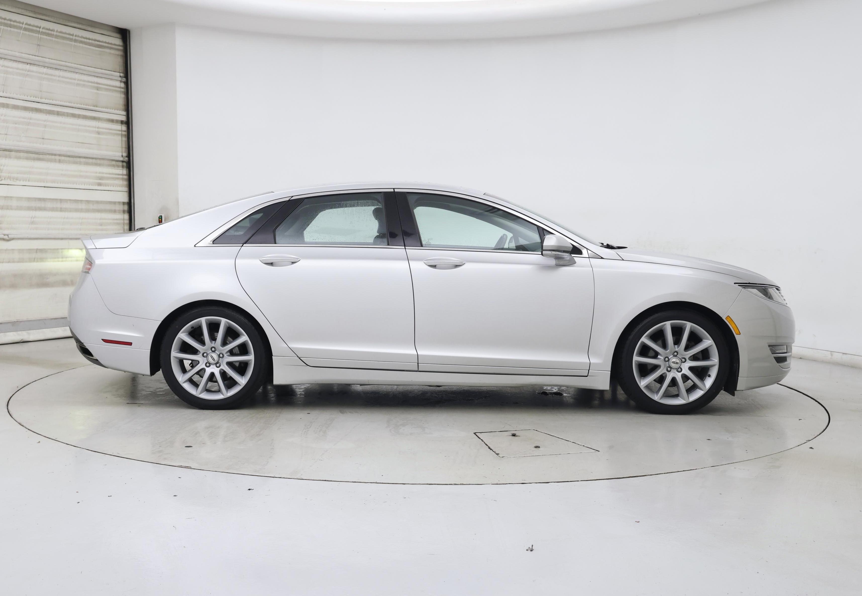 Thumbnail: 2015 Lincoln MKZ - 7