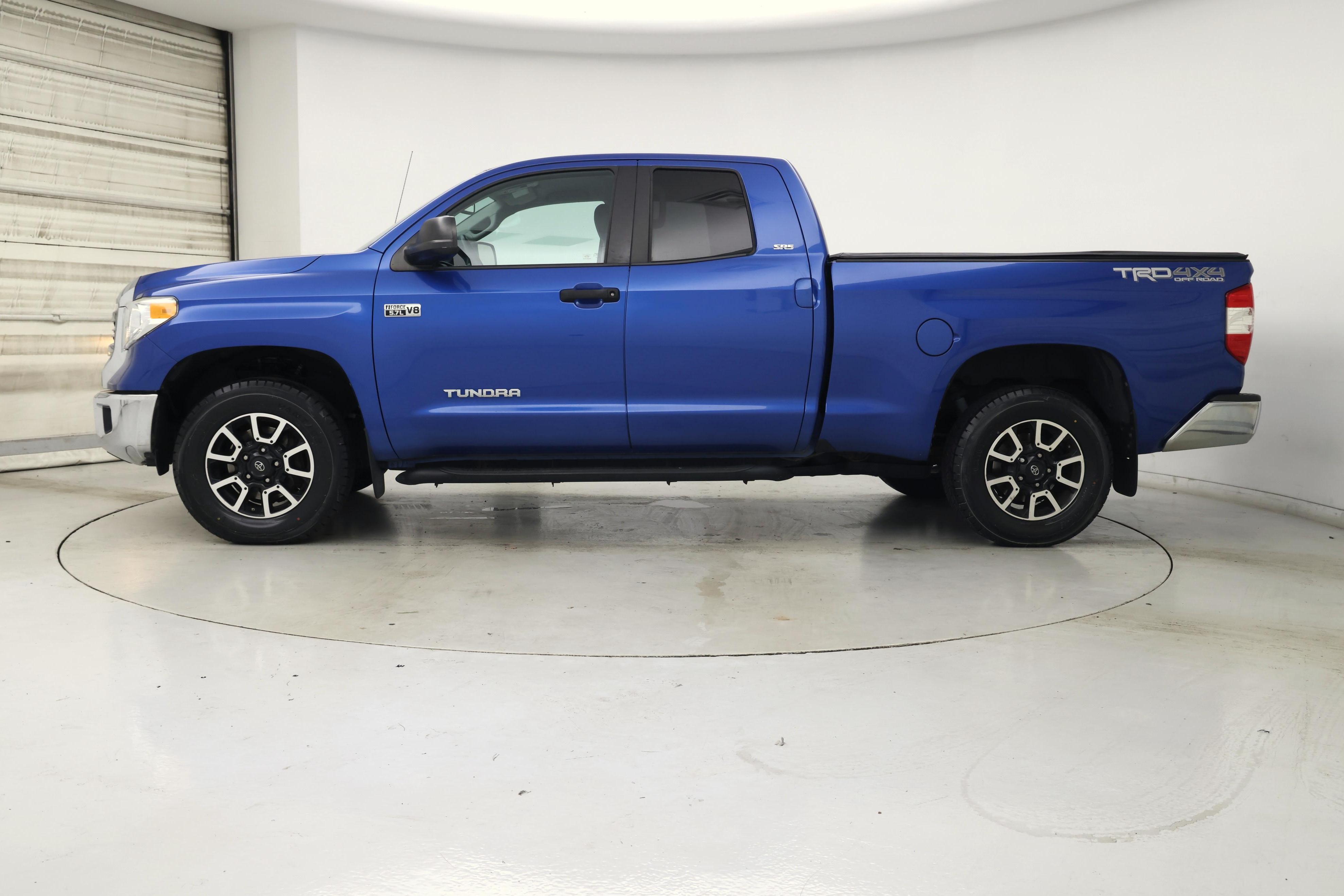 Thumbnail: 2017 Toyota Tundra - 3
