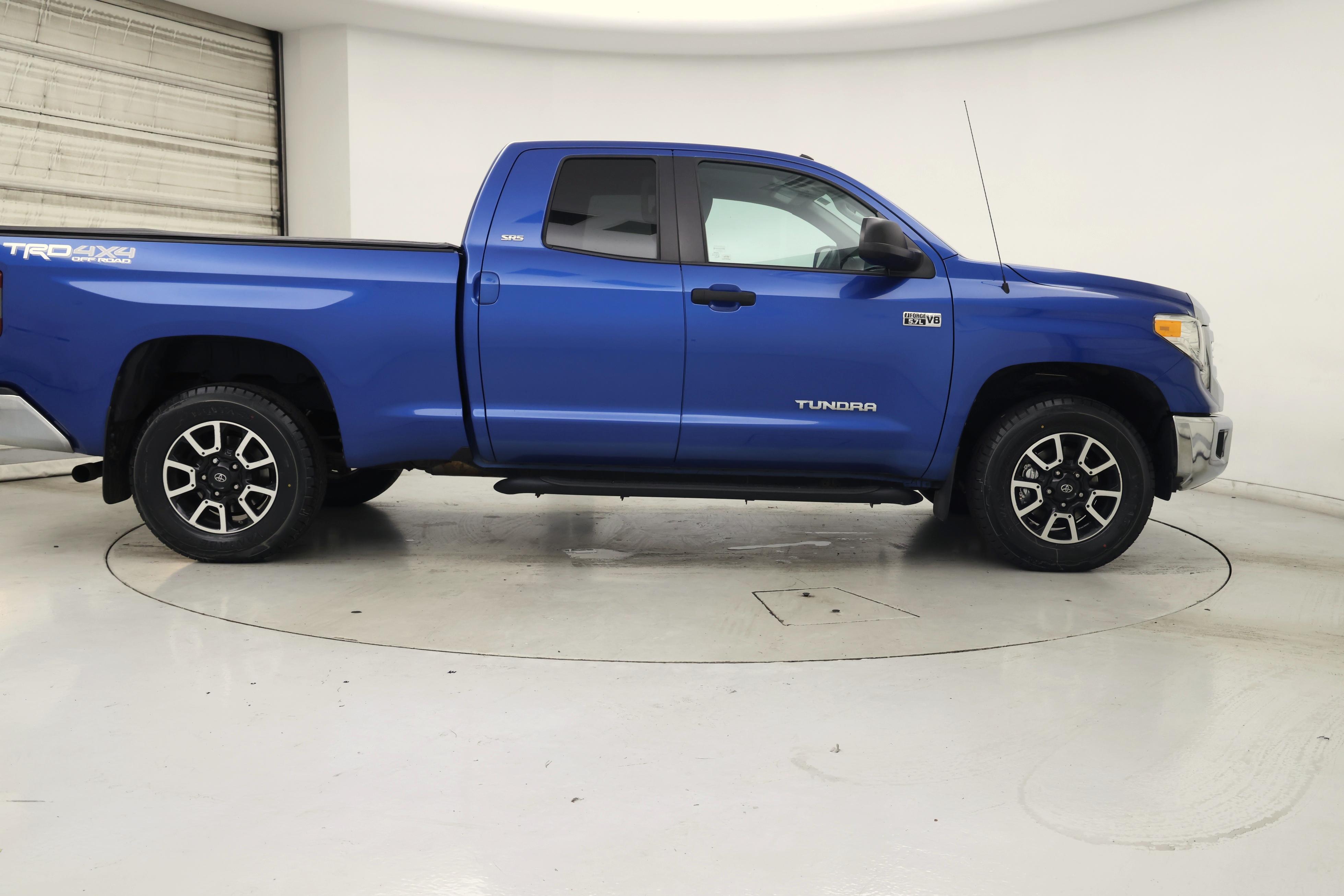 Thumbnail: 2017 Toyota Tundra - 7