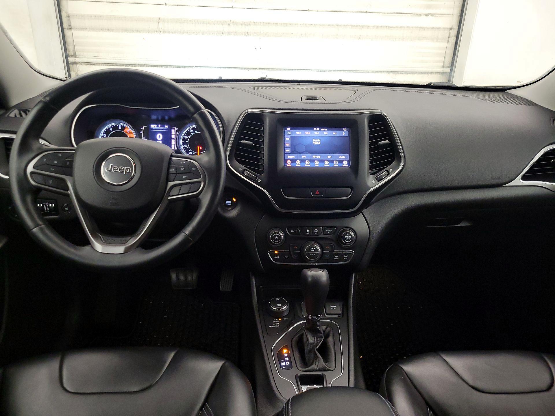 Thumbnail: 2019 Jeep Cherokee - 9