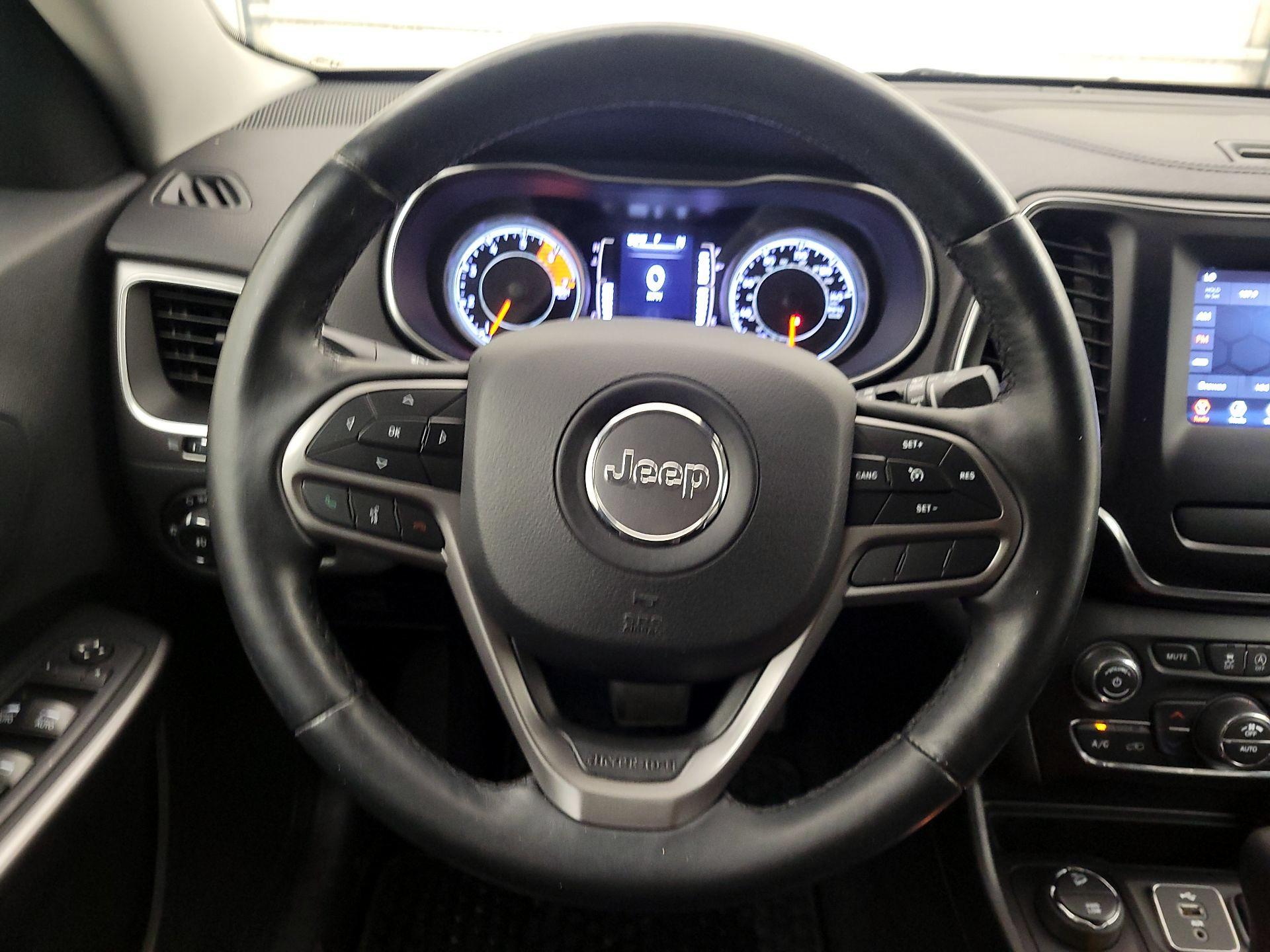 Thumbnail: 2019 Jeep Cherokee - 10