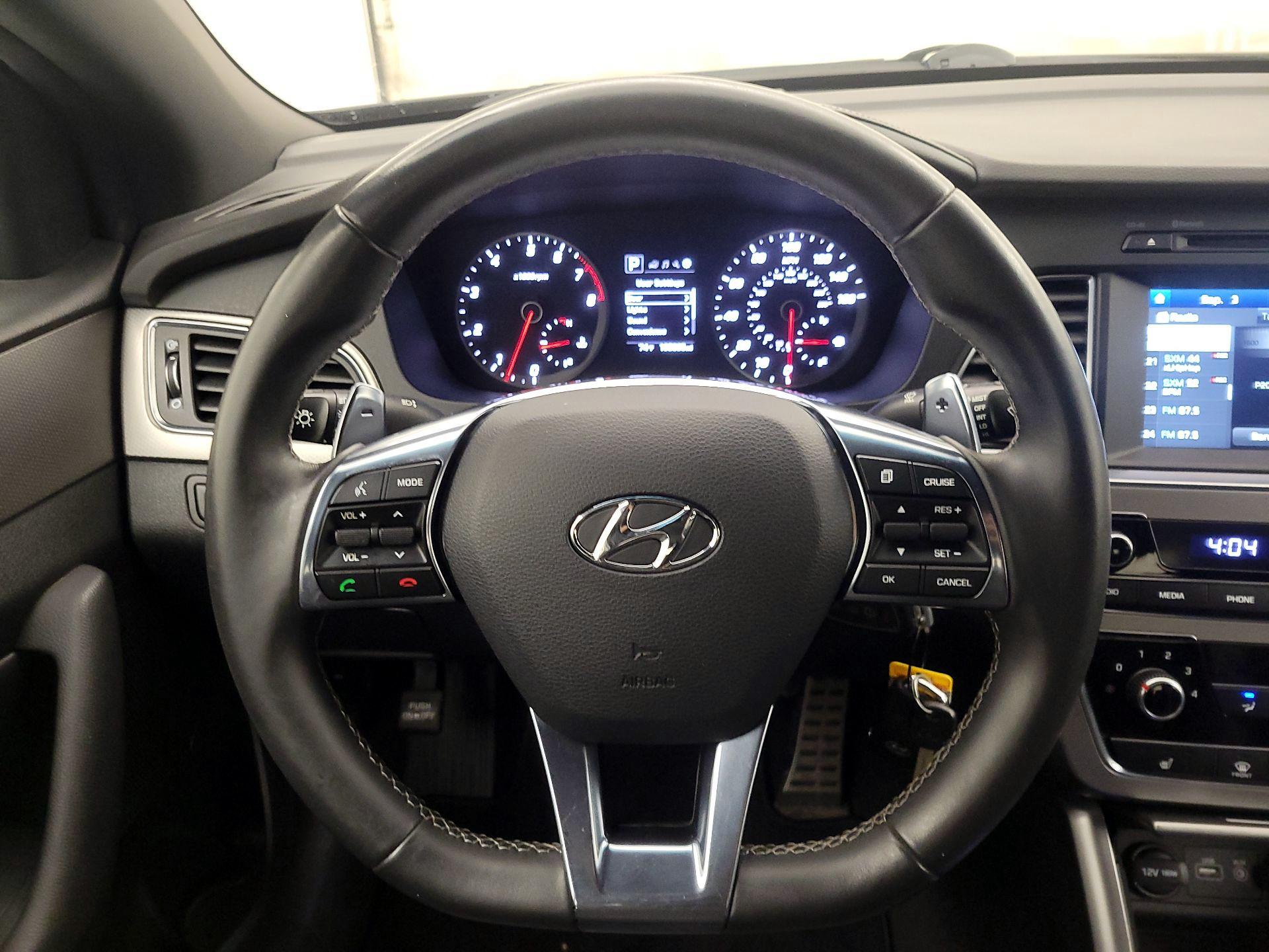 Thumbnail: 2017 Hyundai Sonata - 10