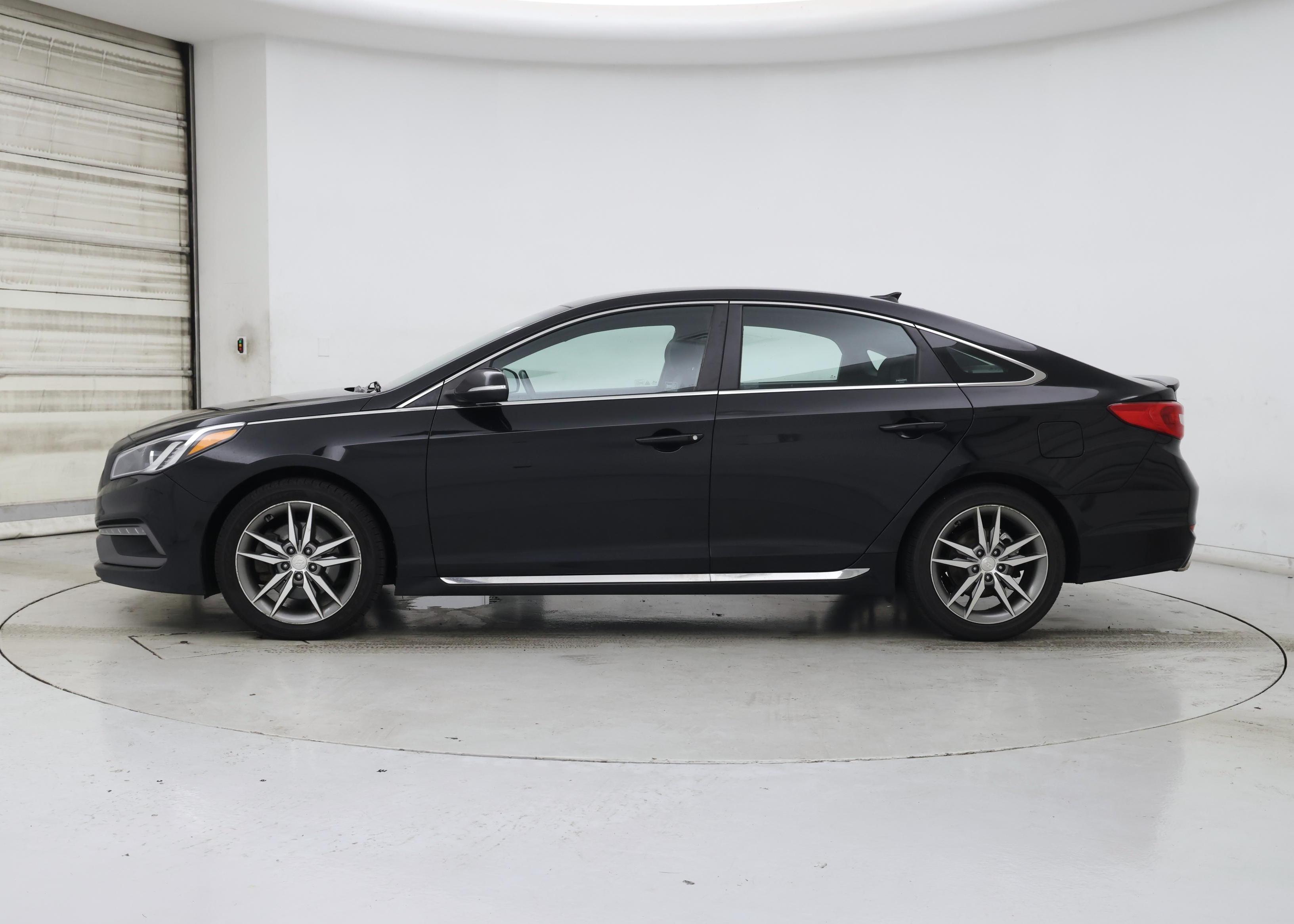 Thumbnail: 2017 Hyundai Sonata - 3