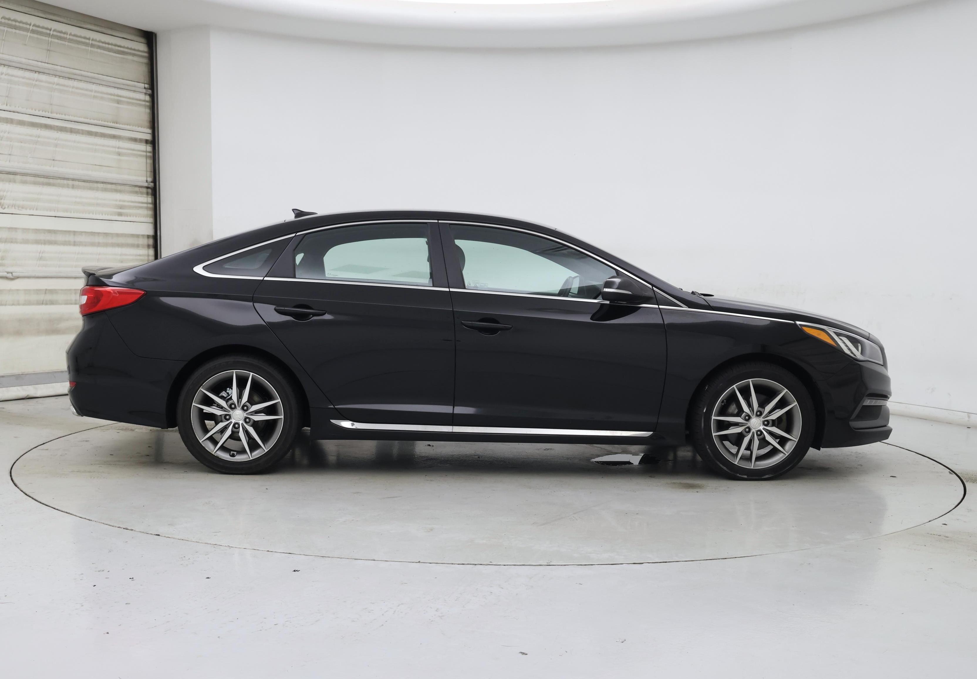Thumbnail: 2017 Hyundai Sonata - 7