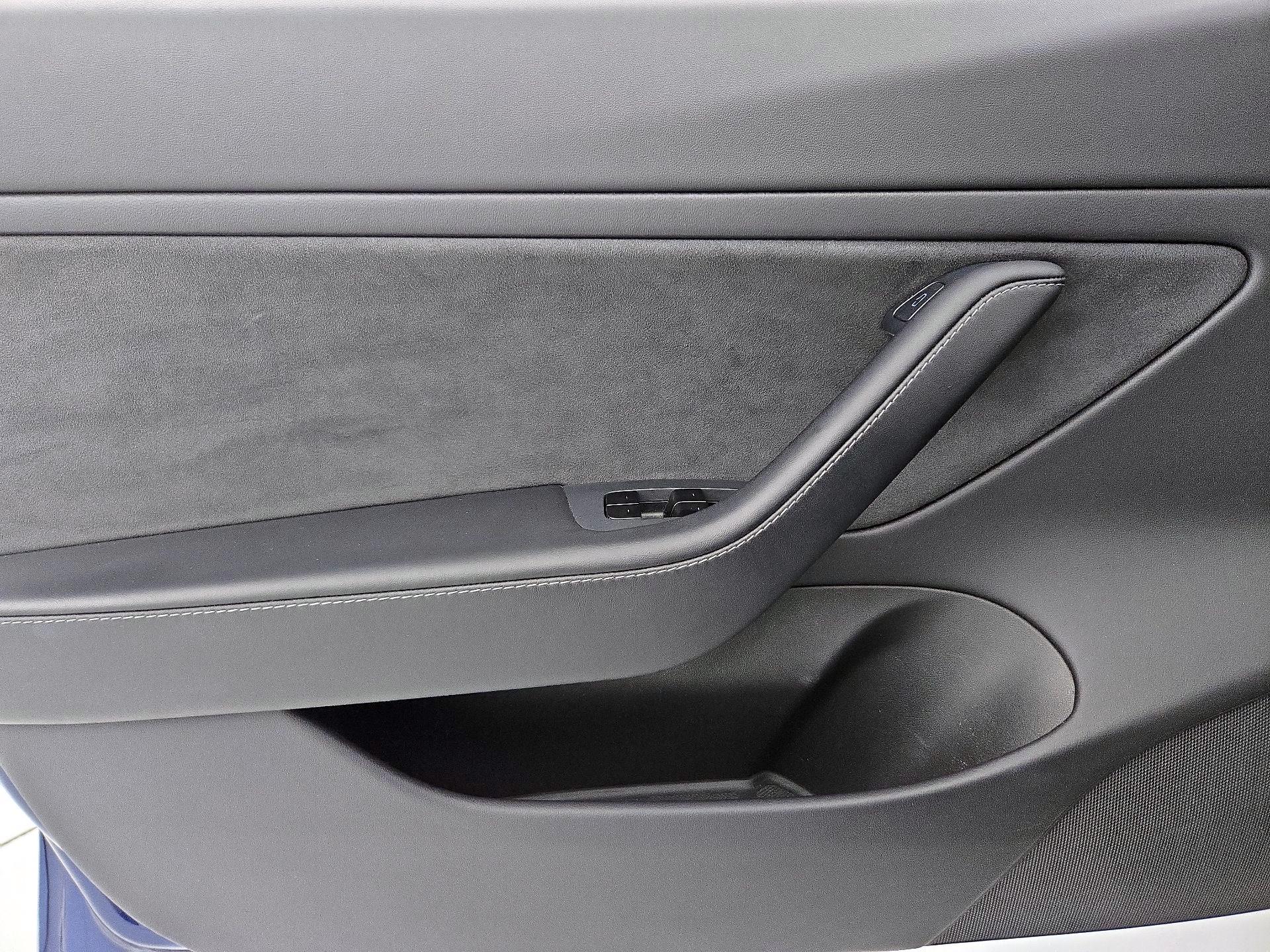 Thumbnail: 2021 Tesla Model 3 - 12