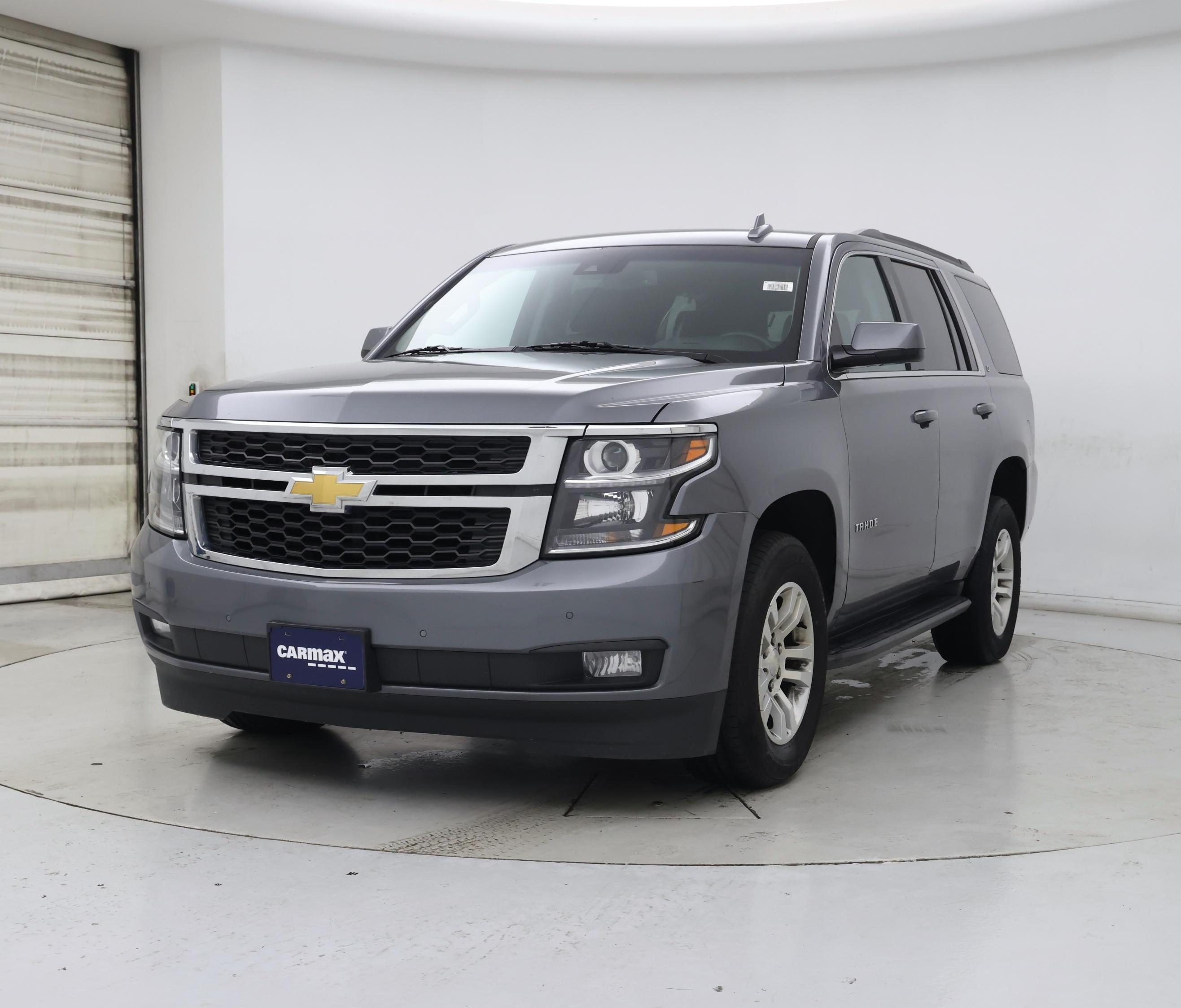 Thumbnail: 2019 Chevrolet Tahoe - 4