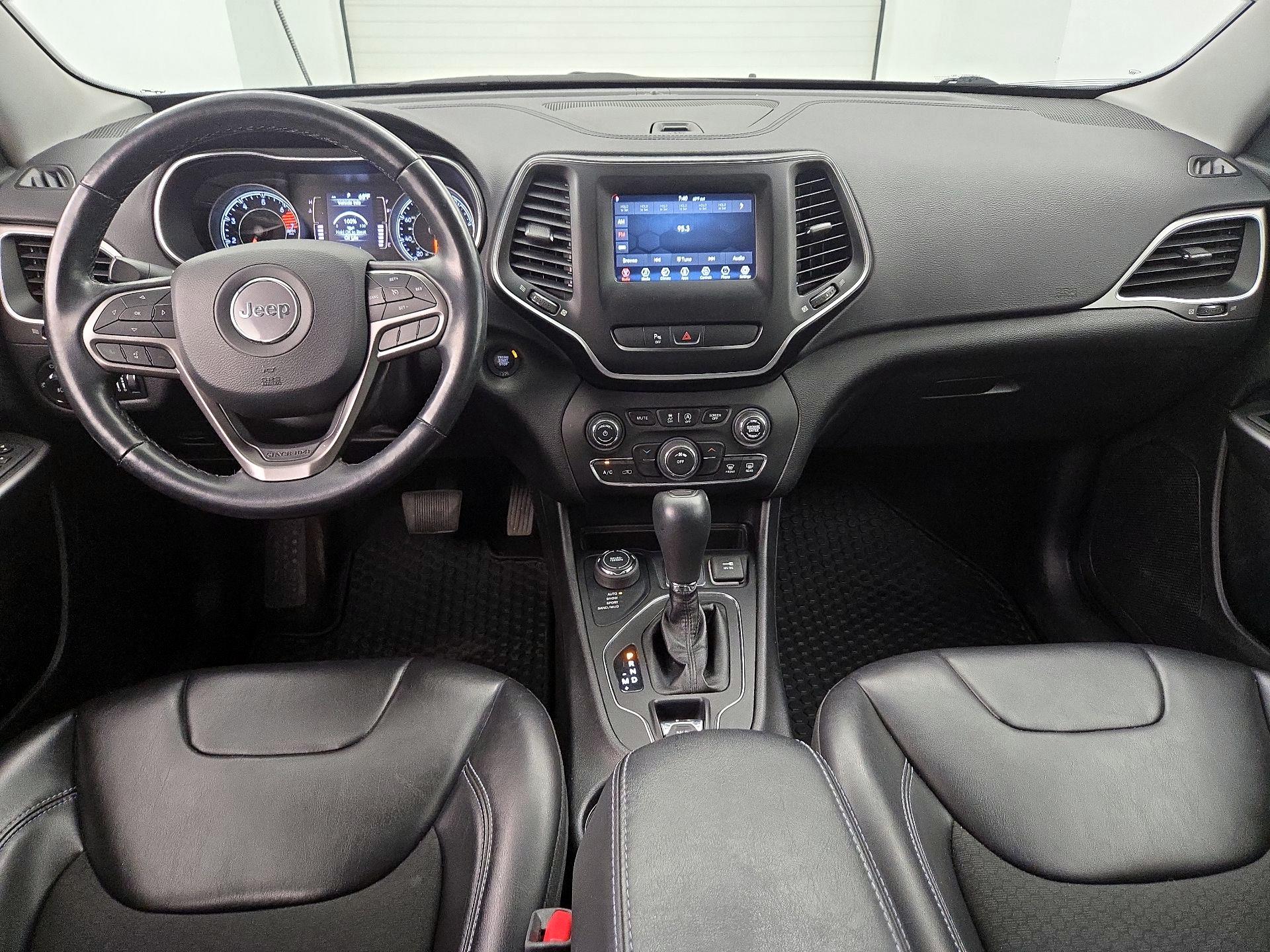 Thumbnail: 2020 Jeep Cherokee - 9