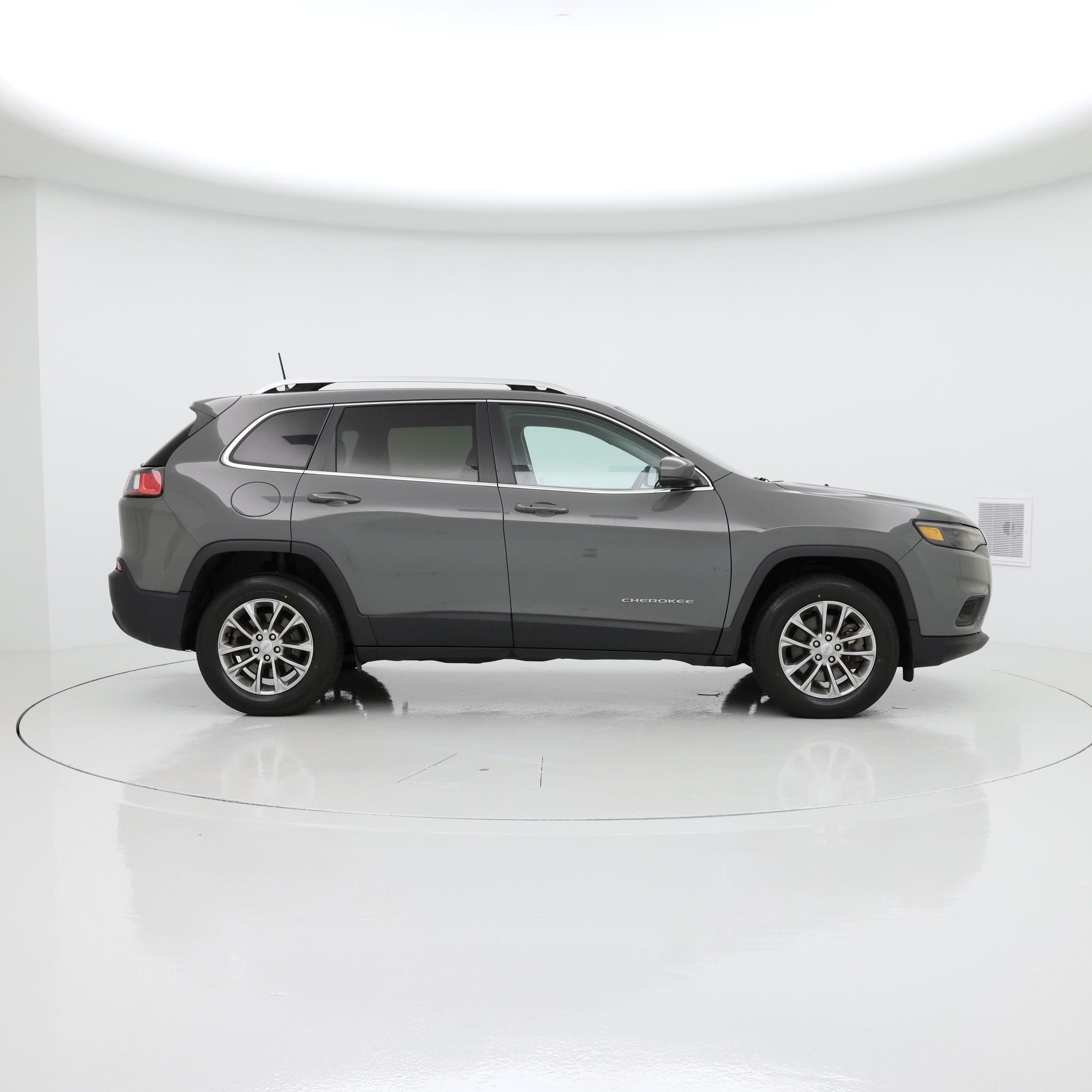 Thumbnail: 2020 Jeep Cherokee - 7