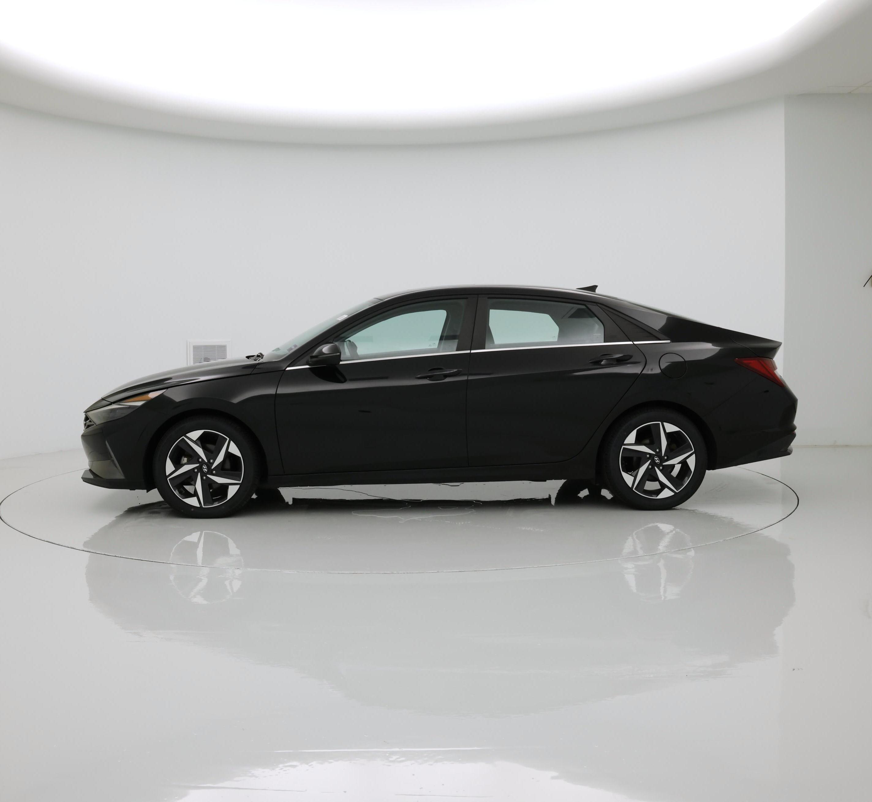 Thumbnail: 2023 Hyundai Elantra - 3