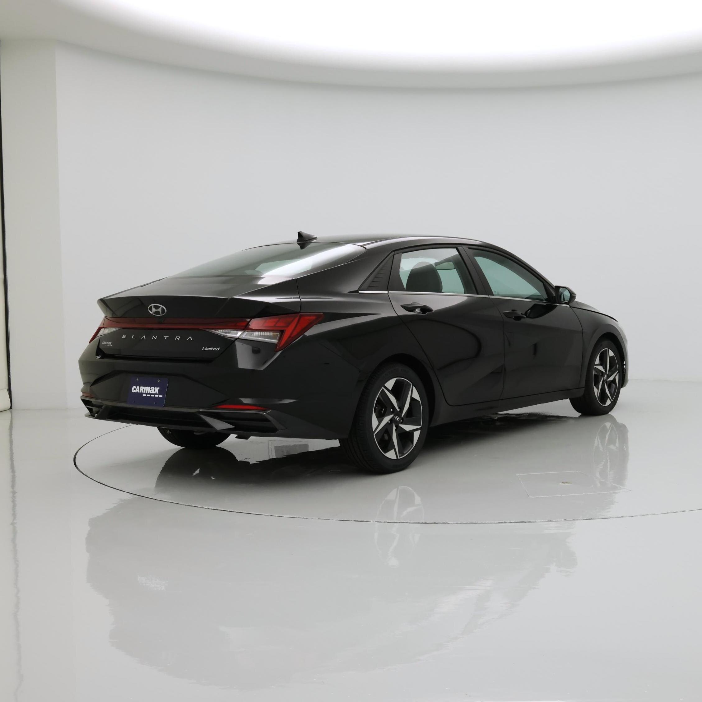 Thumbnail: 2023 Hyundai Elantra - 8