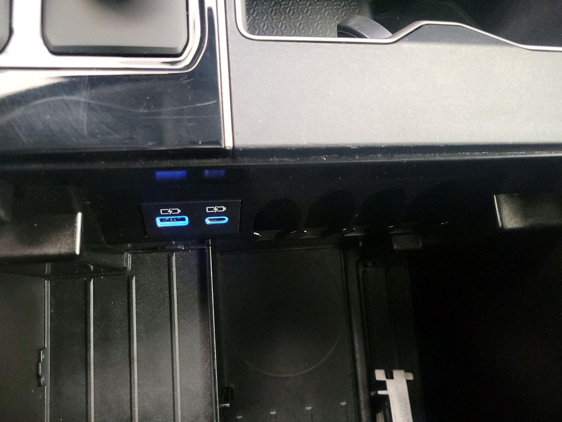 Thumbnail: 2022 Toyota Tundra - 18