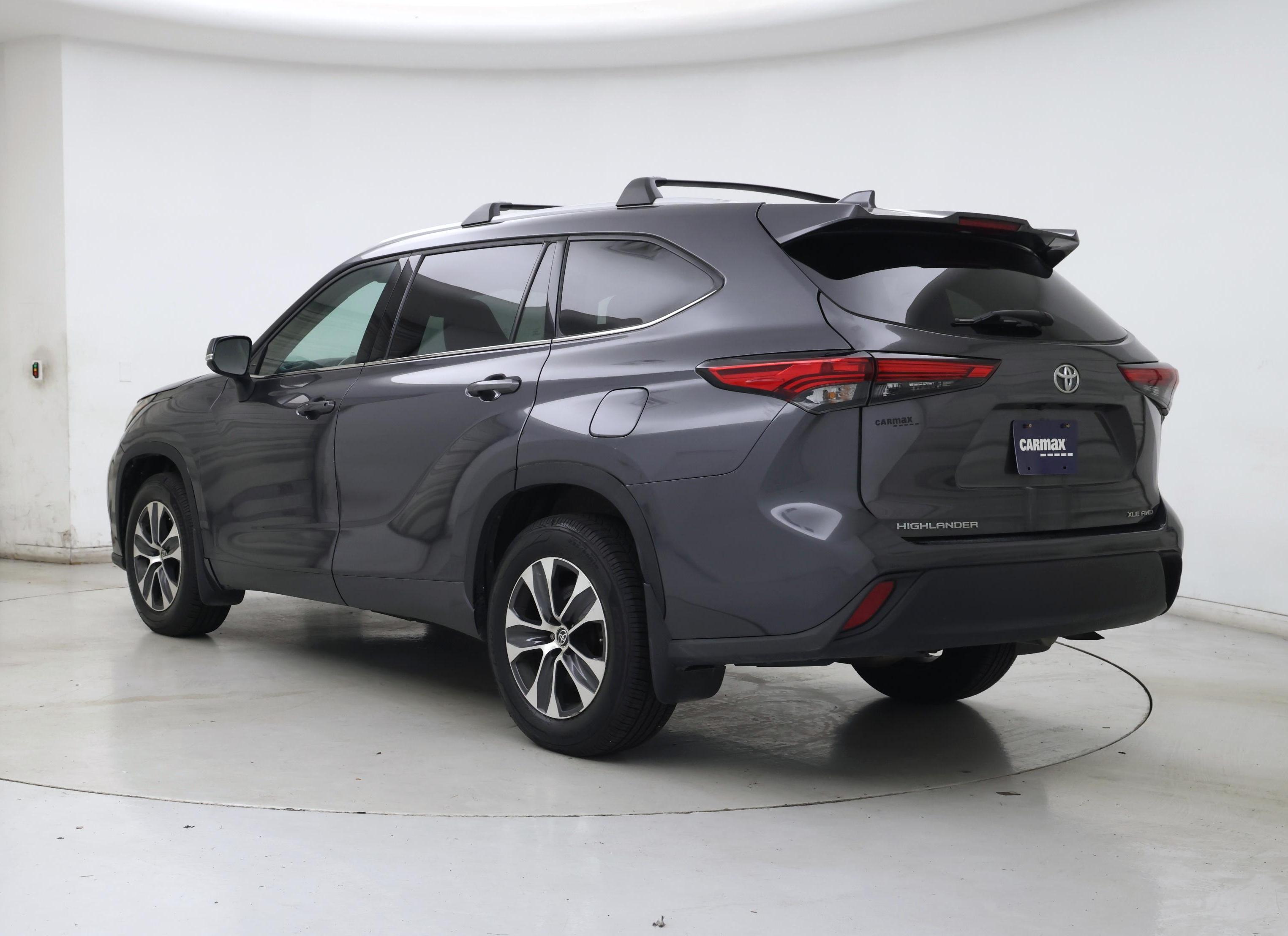 Thumbnail: 2022 Toyota Highlander - 2
