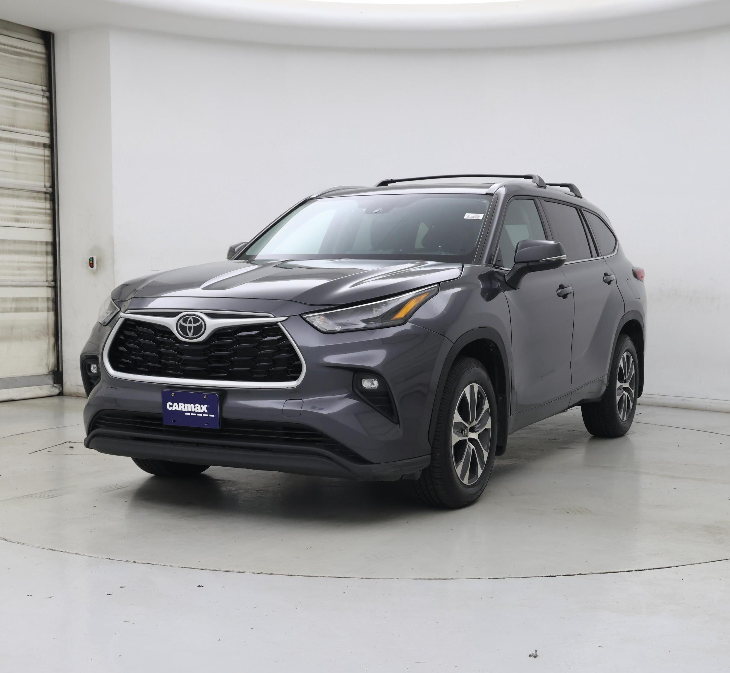 Thumbnail: 2022 Toyota Highlander - 4