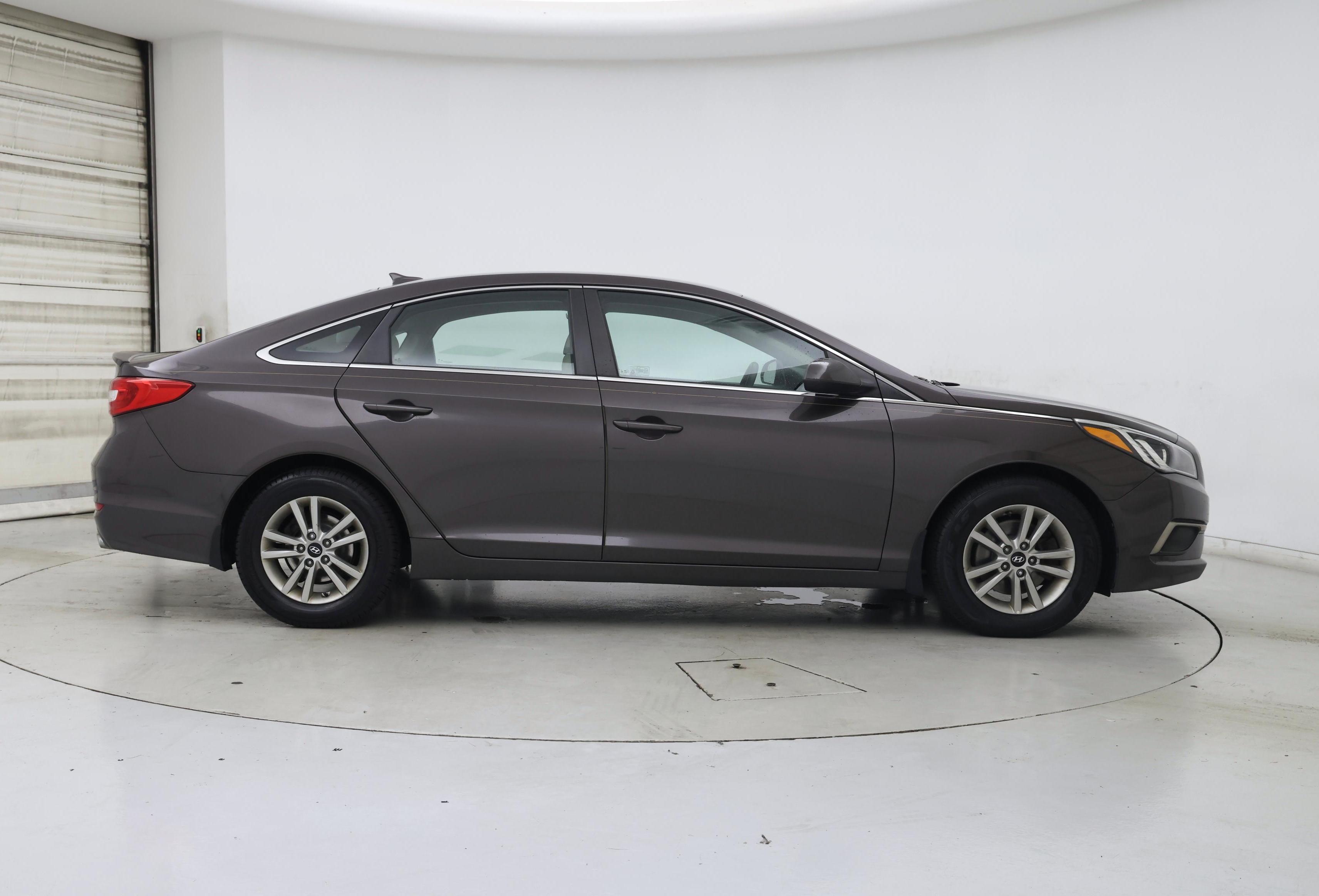 Thumbnail: 2017 Hyundai Sonata - 7
