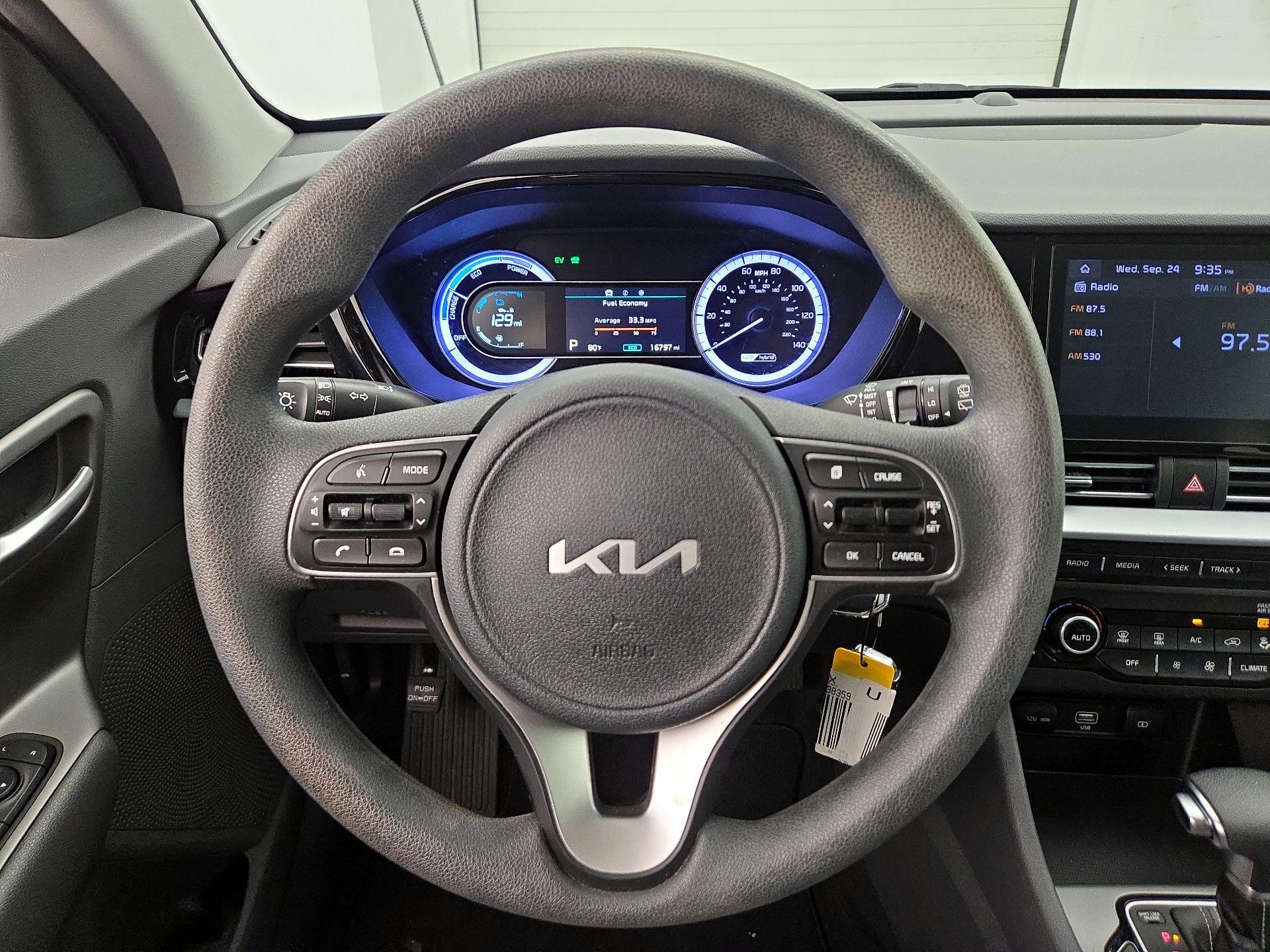 Thumbnail: 2022 Kia Niro - 10