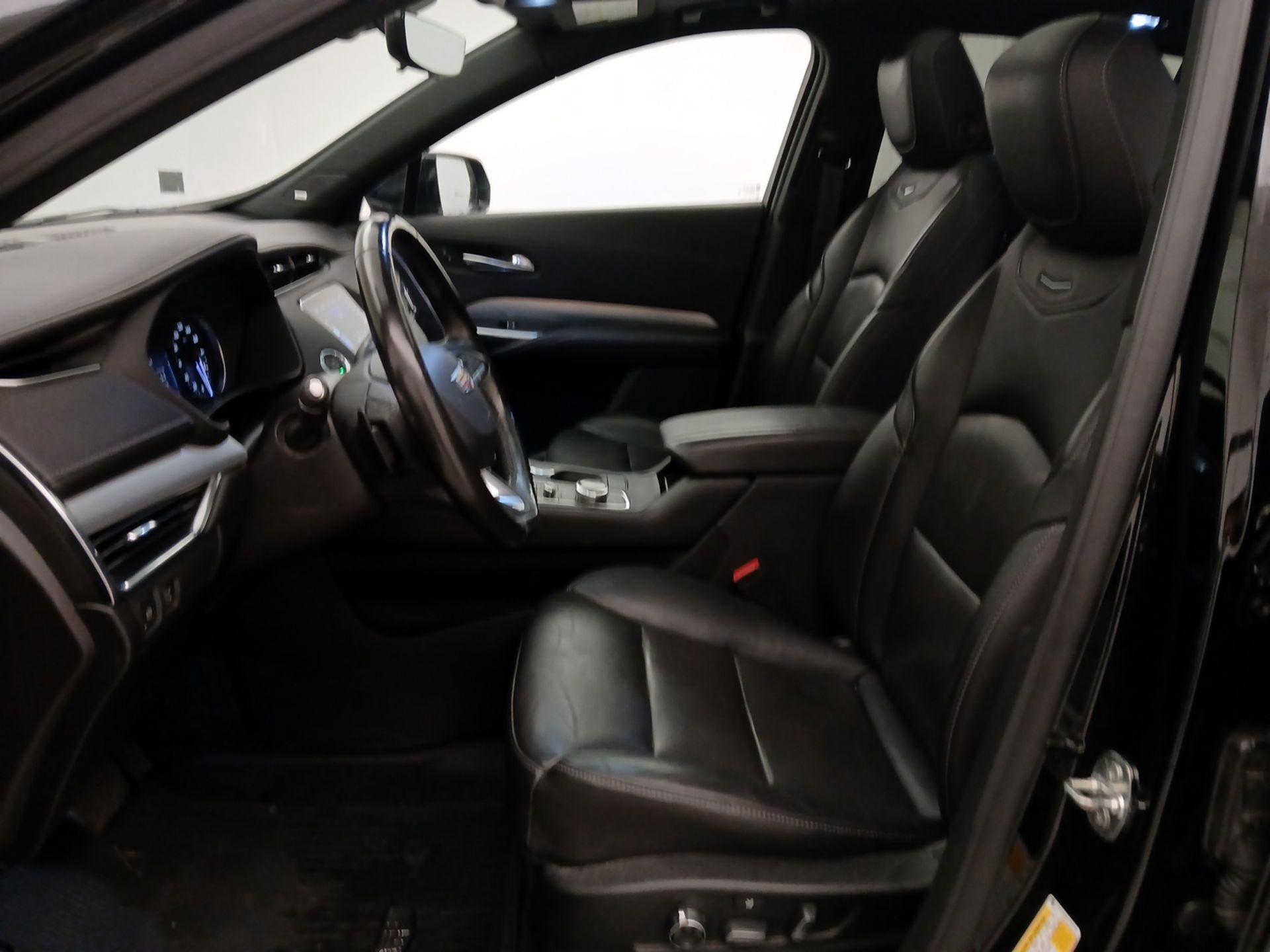 Thumbnail: 2020 Cadillac XT4 - 11