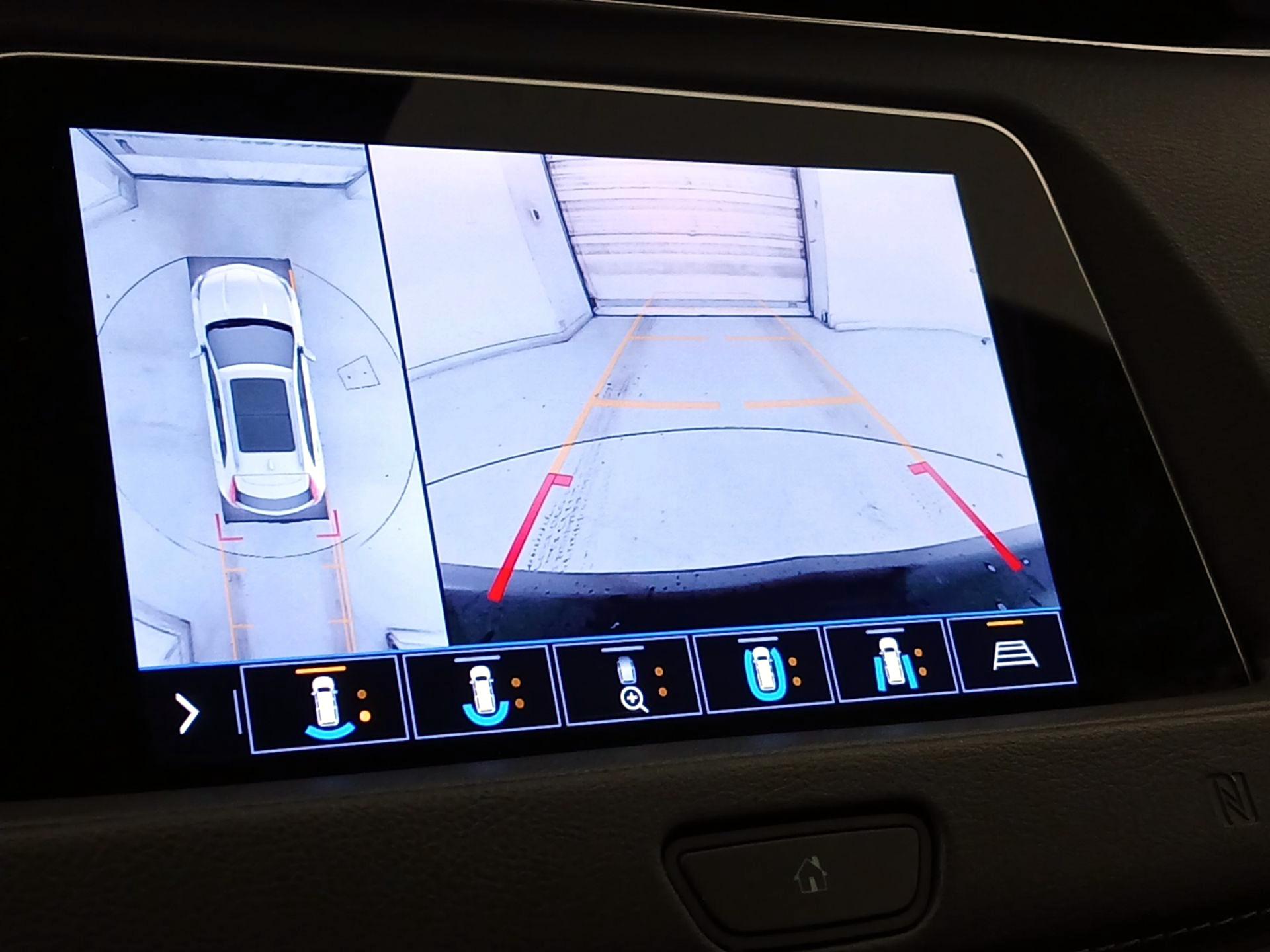 Thumbnail: 2020 Cadillac XT4 - 14