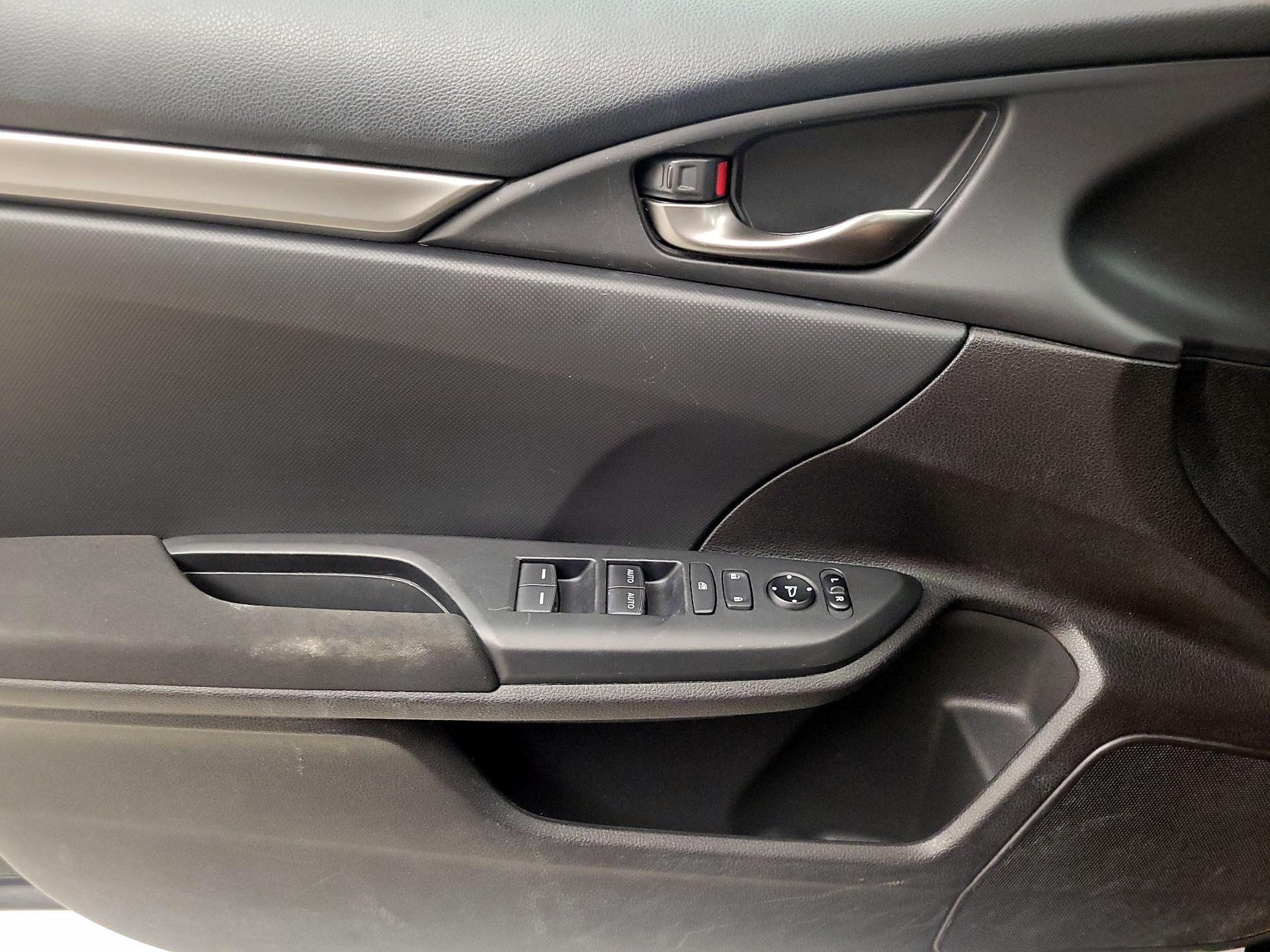 Thumbnail: 2017 Honda Civic - 12