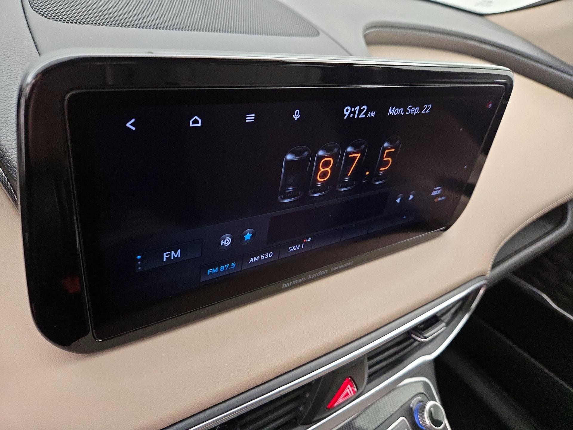 Thumbnail: 2021 Hyundai Santa Fe - 16