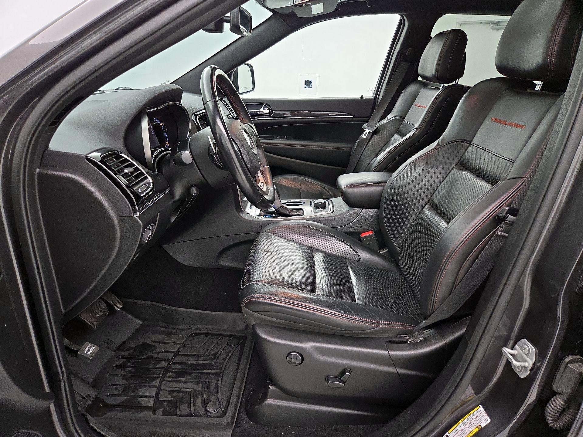 Thumbnail: 2020 Jeep Grand Cherokee - 11
