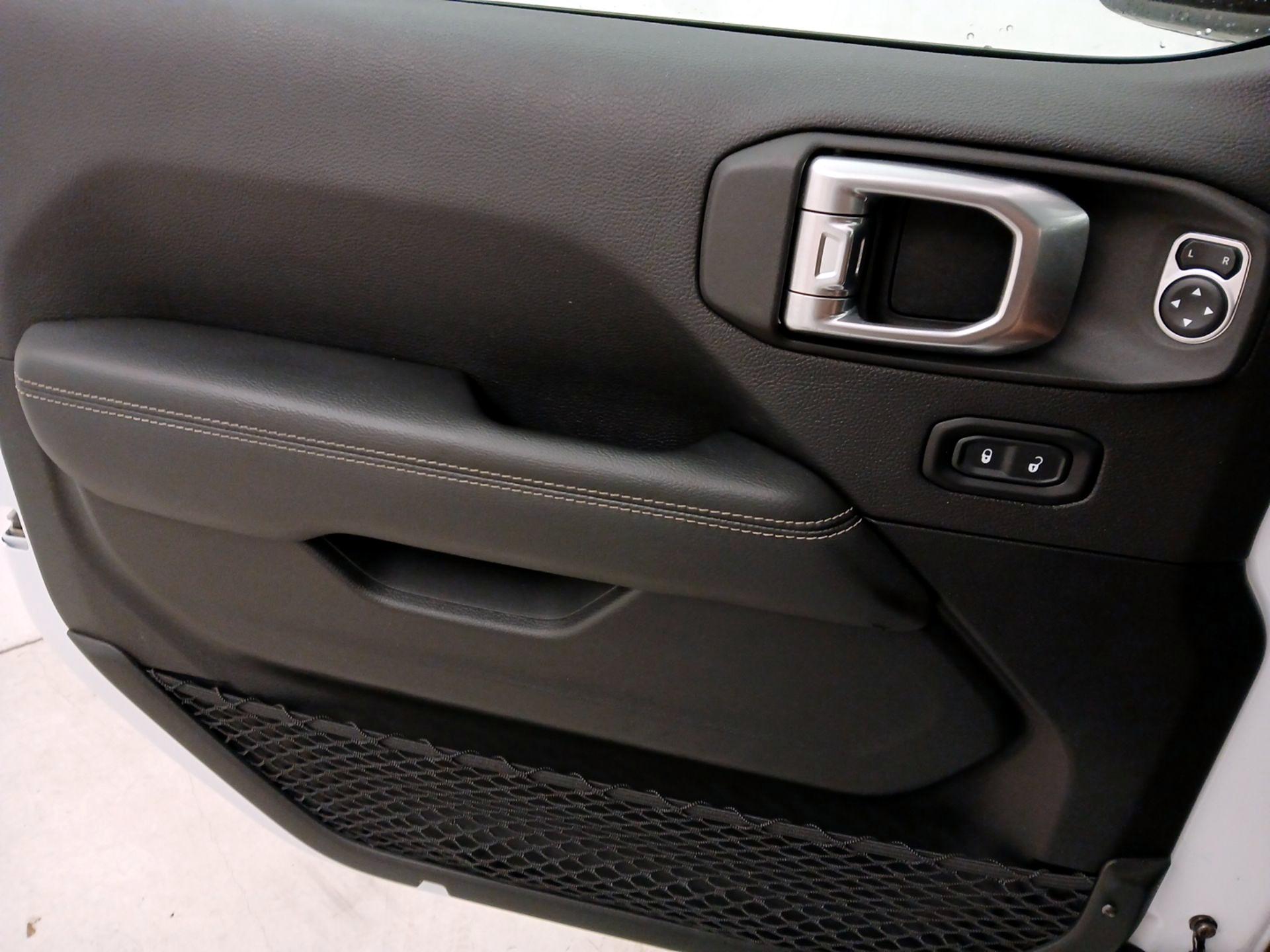 Thumbnail: 2020 Jeep Wrangler - 12