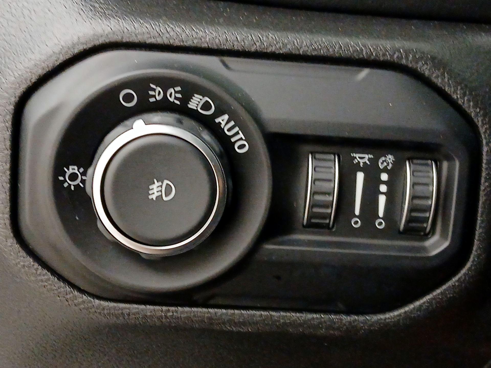 Thumbnail: 2020 Jeep Wrangler - 13