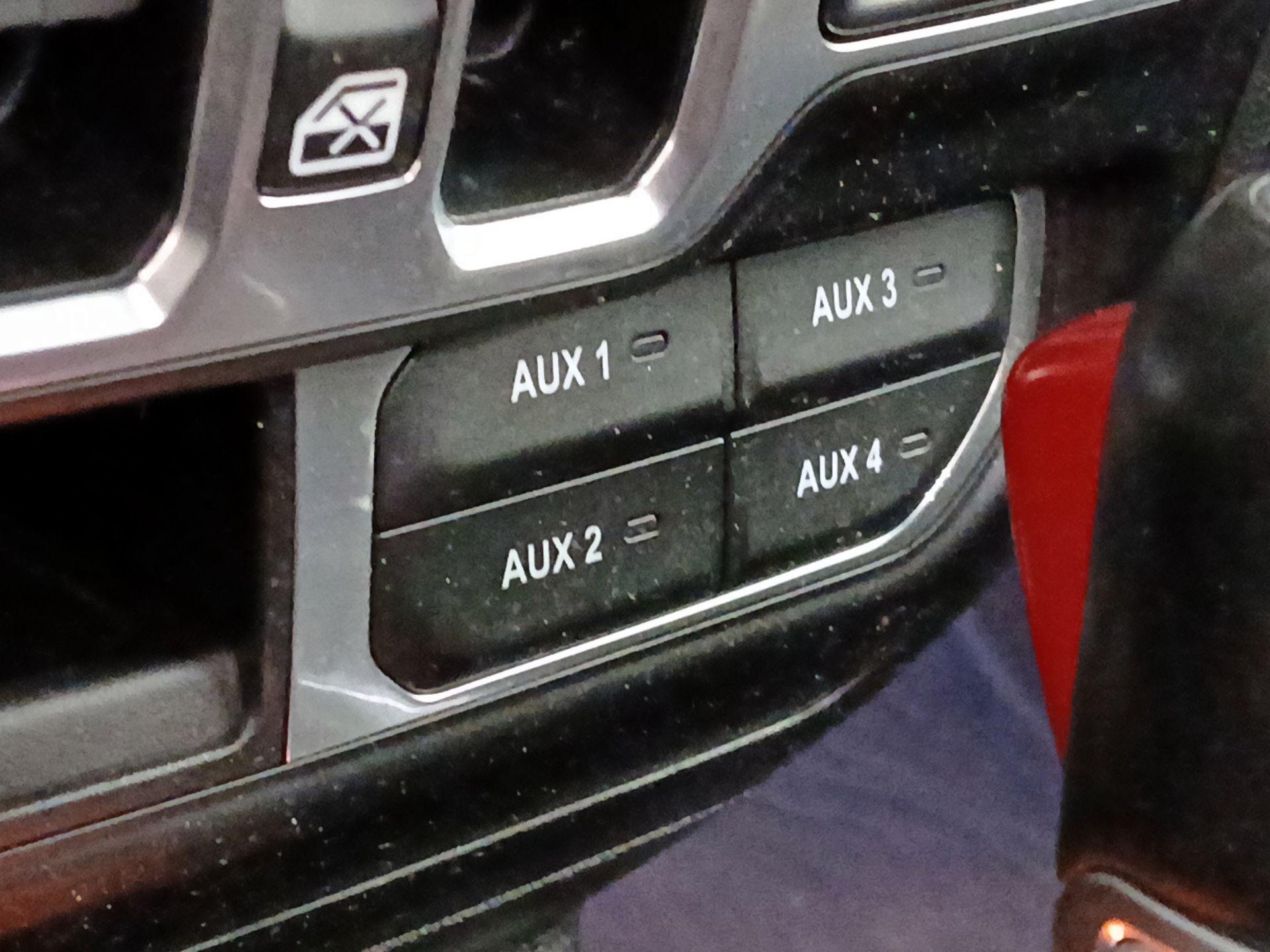 Thumbnail: 2020 Jeep Wrangler - 19