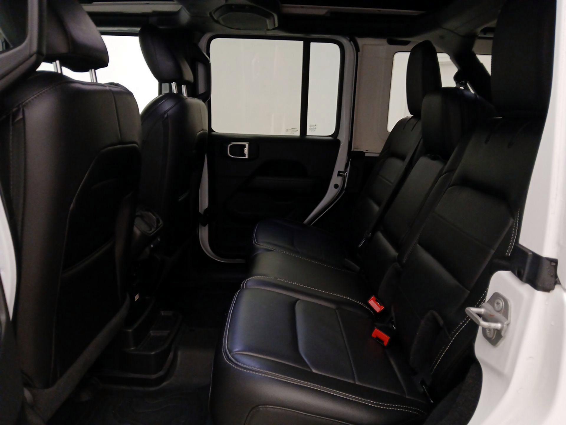 Thumbnail: 2020 Jeep Wrangler - 20