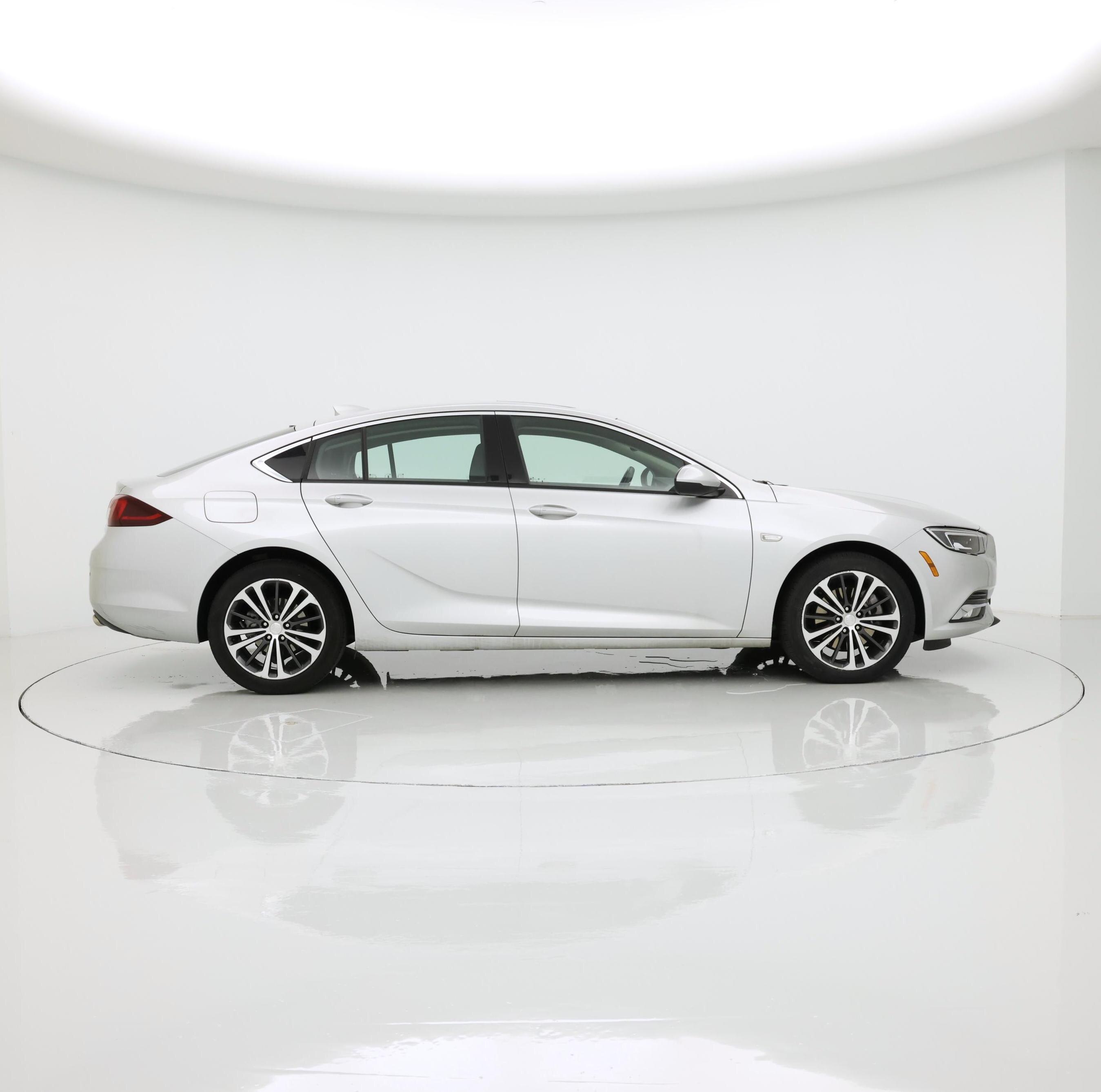 Thumbnail: 2020 Buick Regal - 7