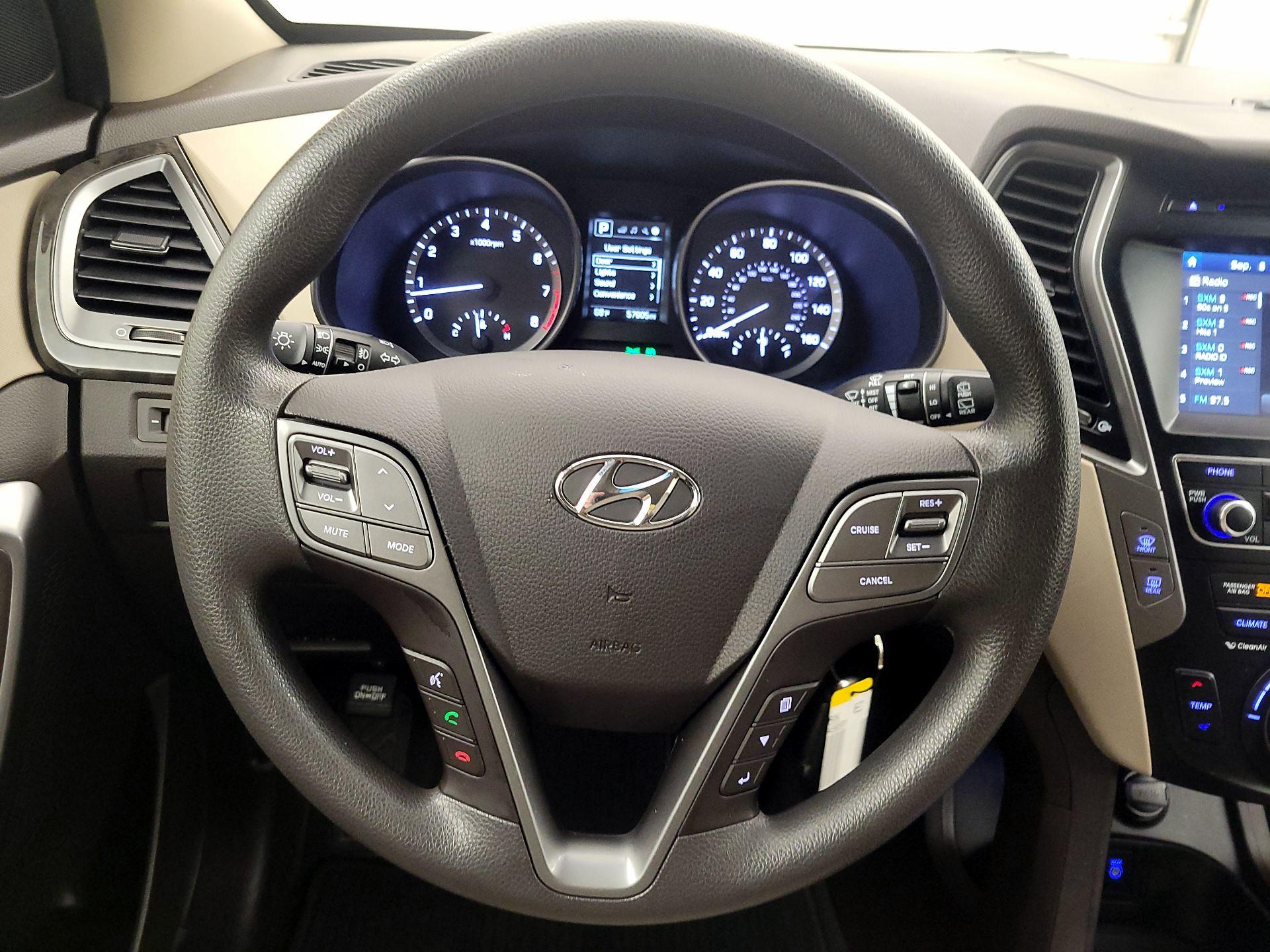 Thumbnail: 2017 Hyundai Santa Fe - 10