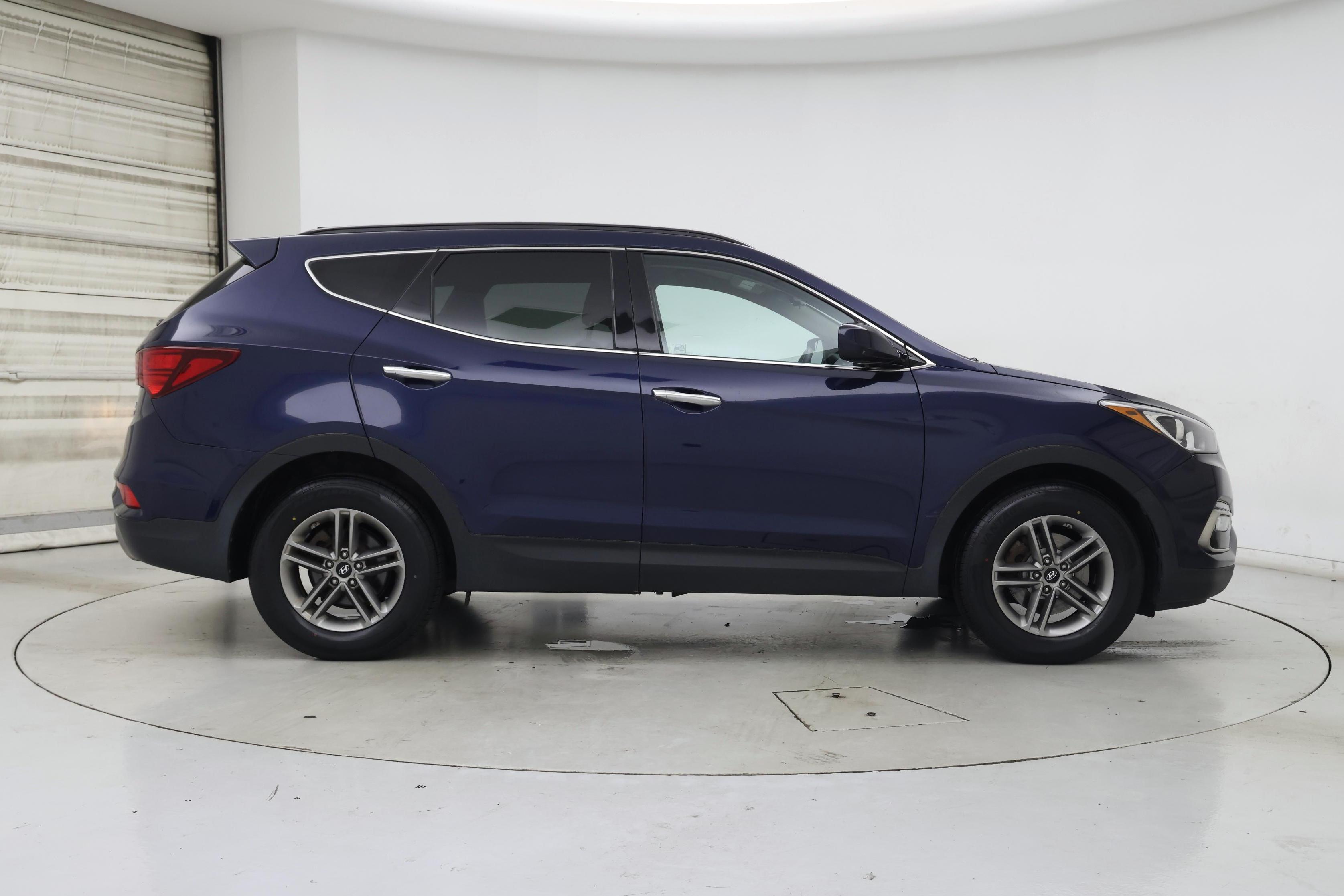 Thumbnail: 2017 Hyundai Santa Fe - 7
