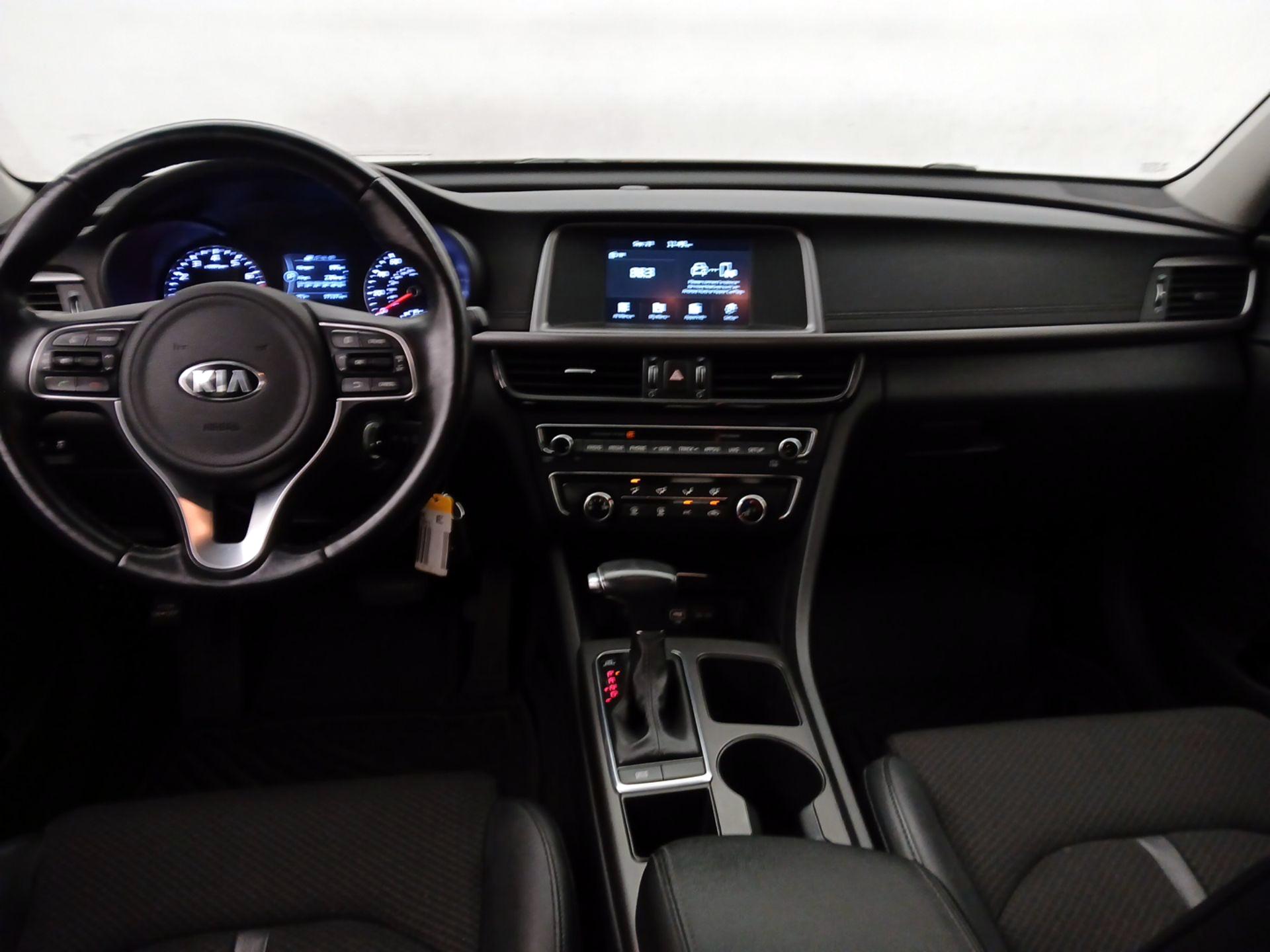 Thumbnail: 2018 Kia Optima - 9