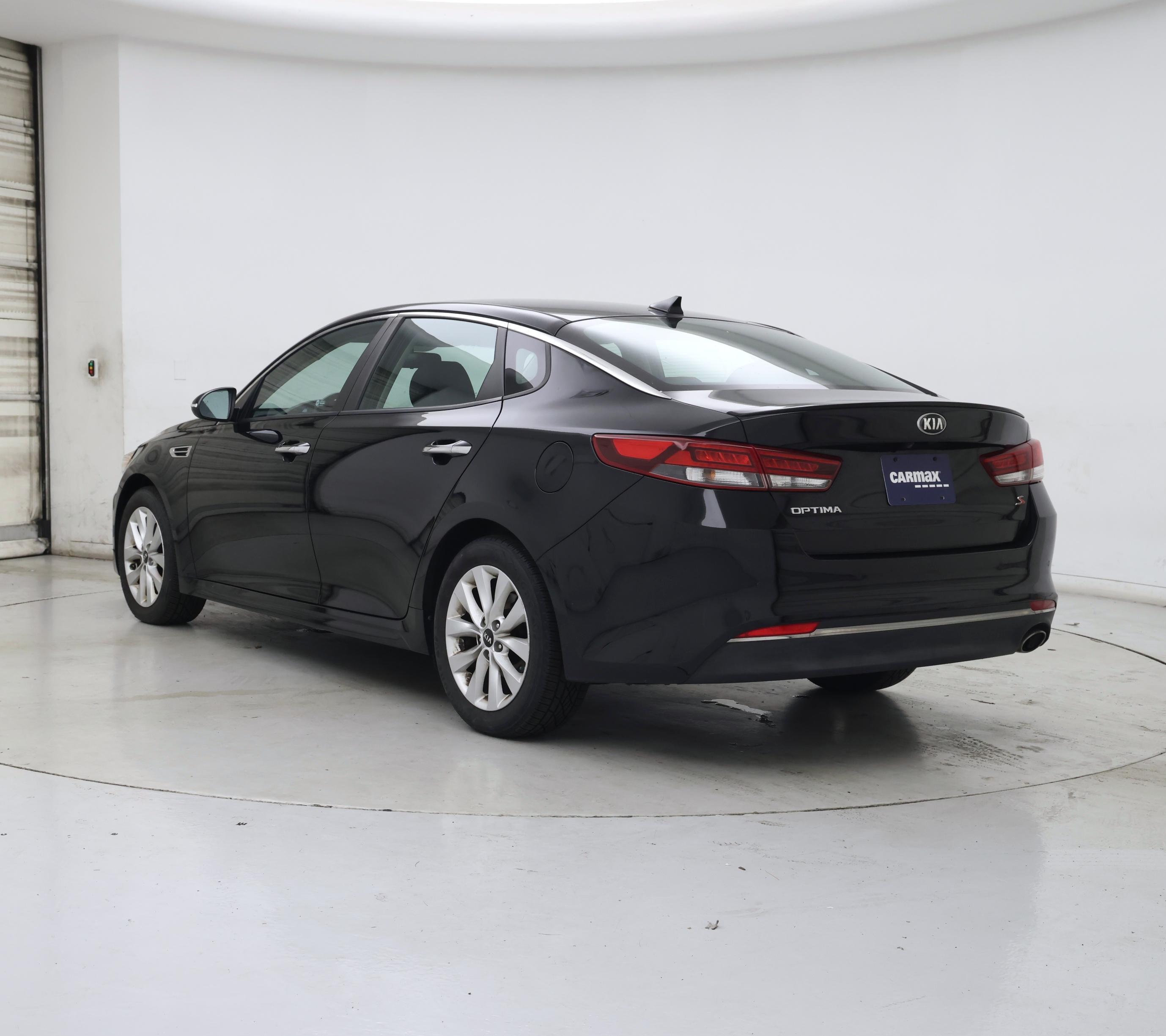Thumbnail: 2018 Kia Optima - 2