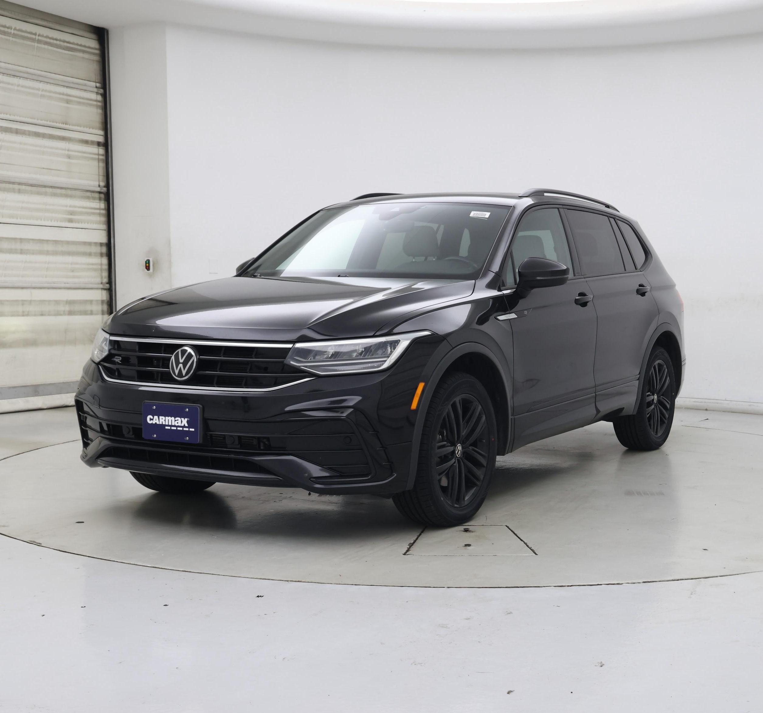 Thumbnail: 2022 Volkswagen Tiguan - 4