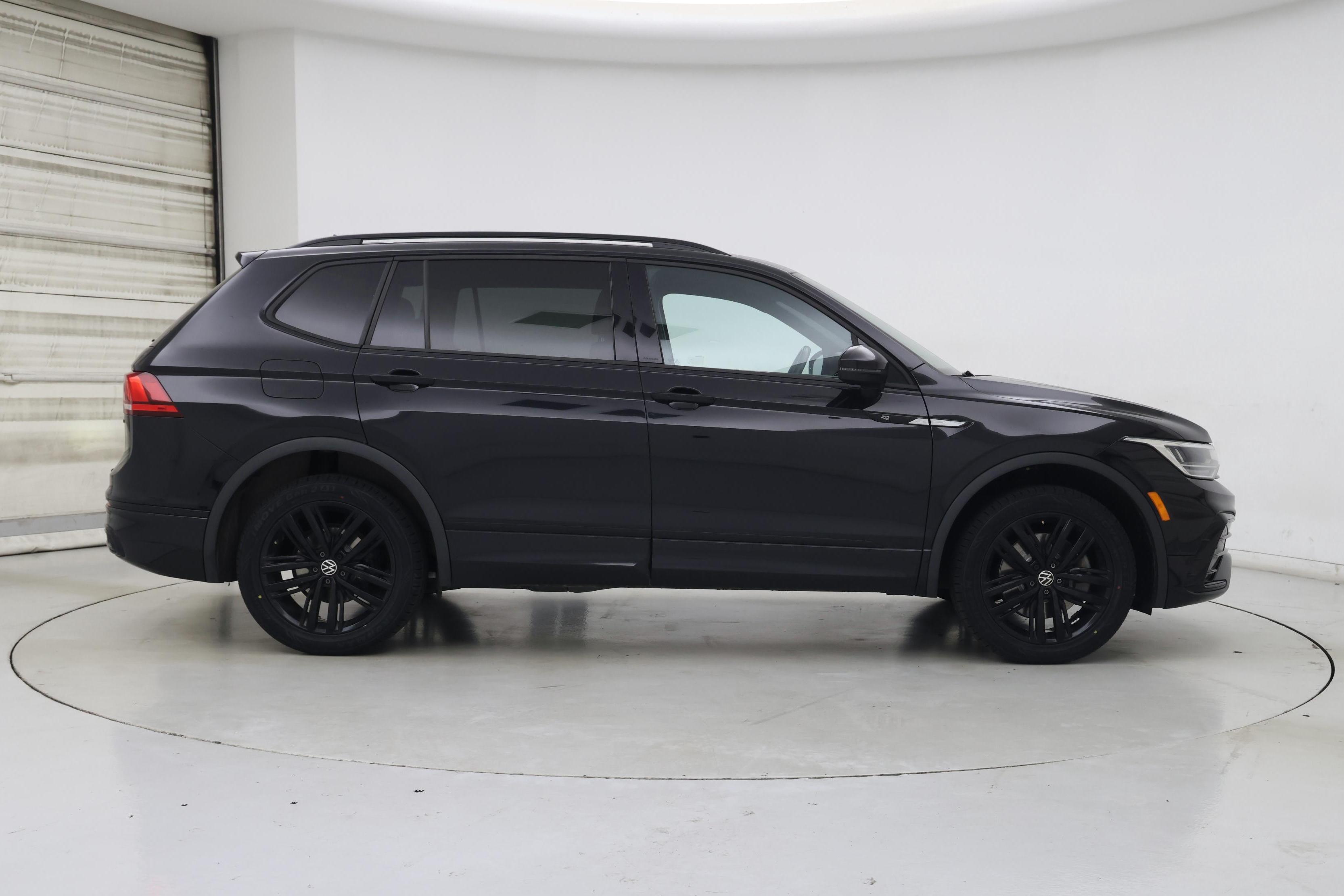 Thumbnail: 2022 Volkswagen Tiguan - 7