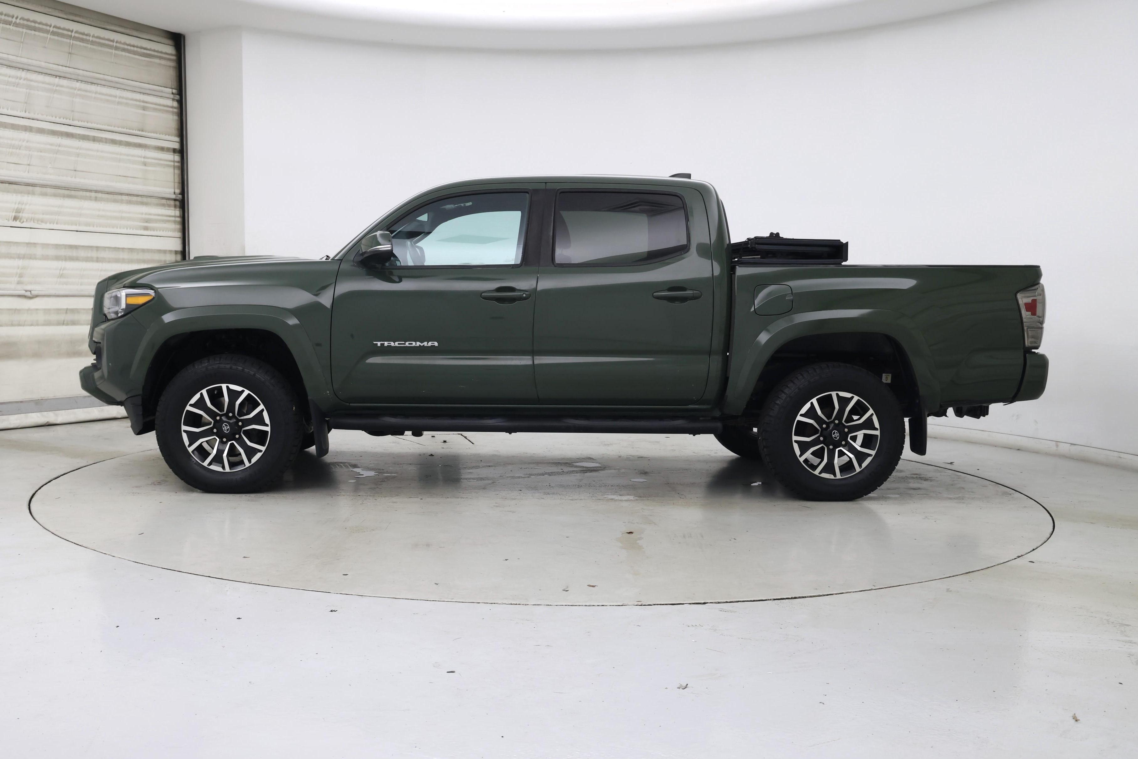 Thumbnail: 2021 Toyota Tacoma - 3