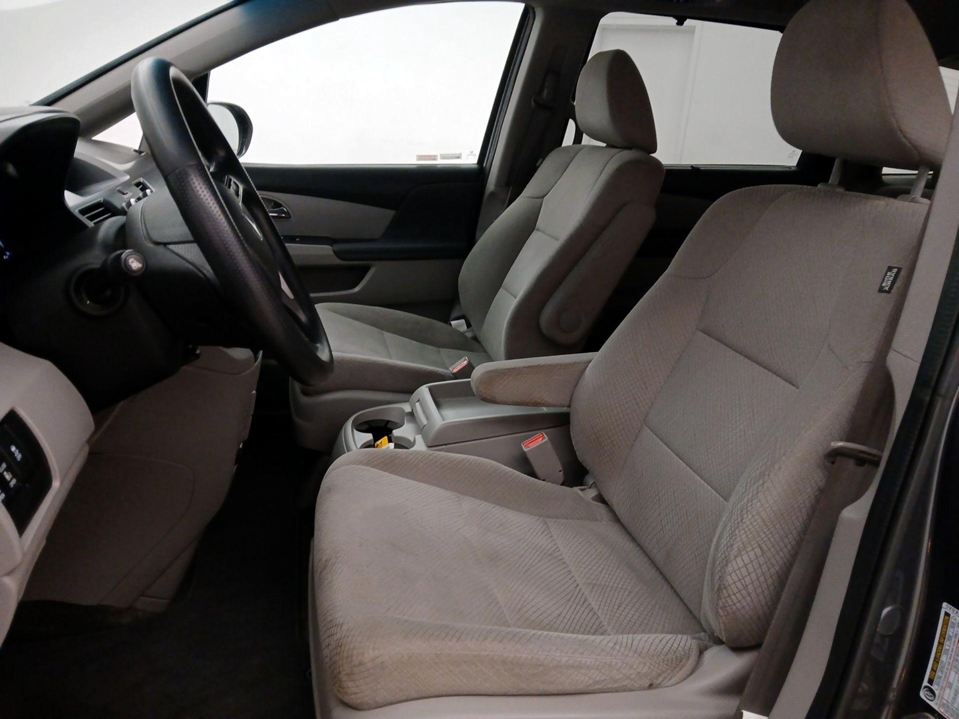 Thumbnail: 2014 Honda Odyssey - 9