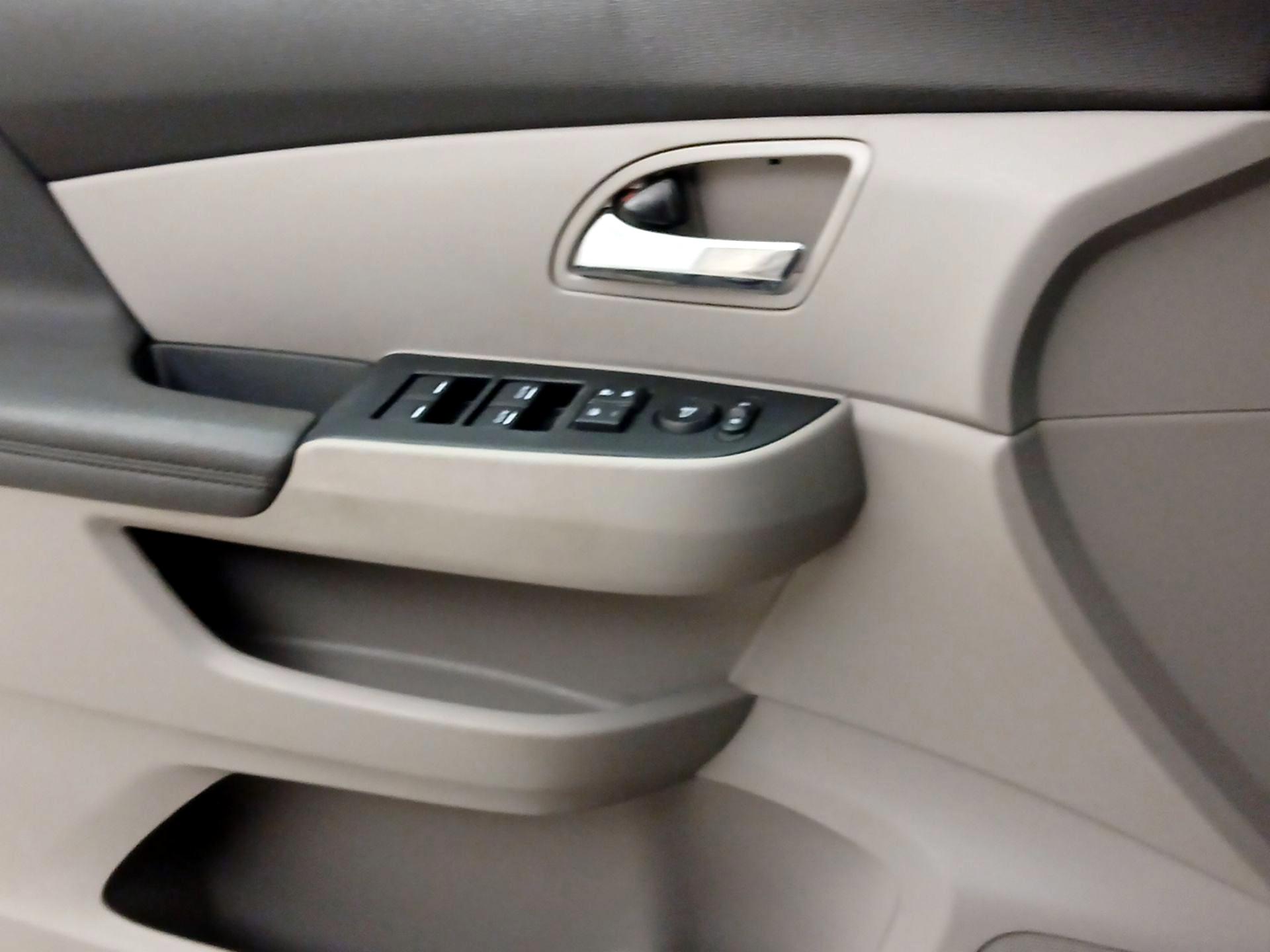 Thumbnail: 2014 Honda Odyssey - 10