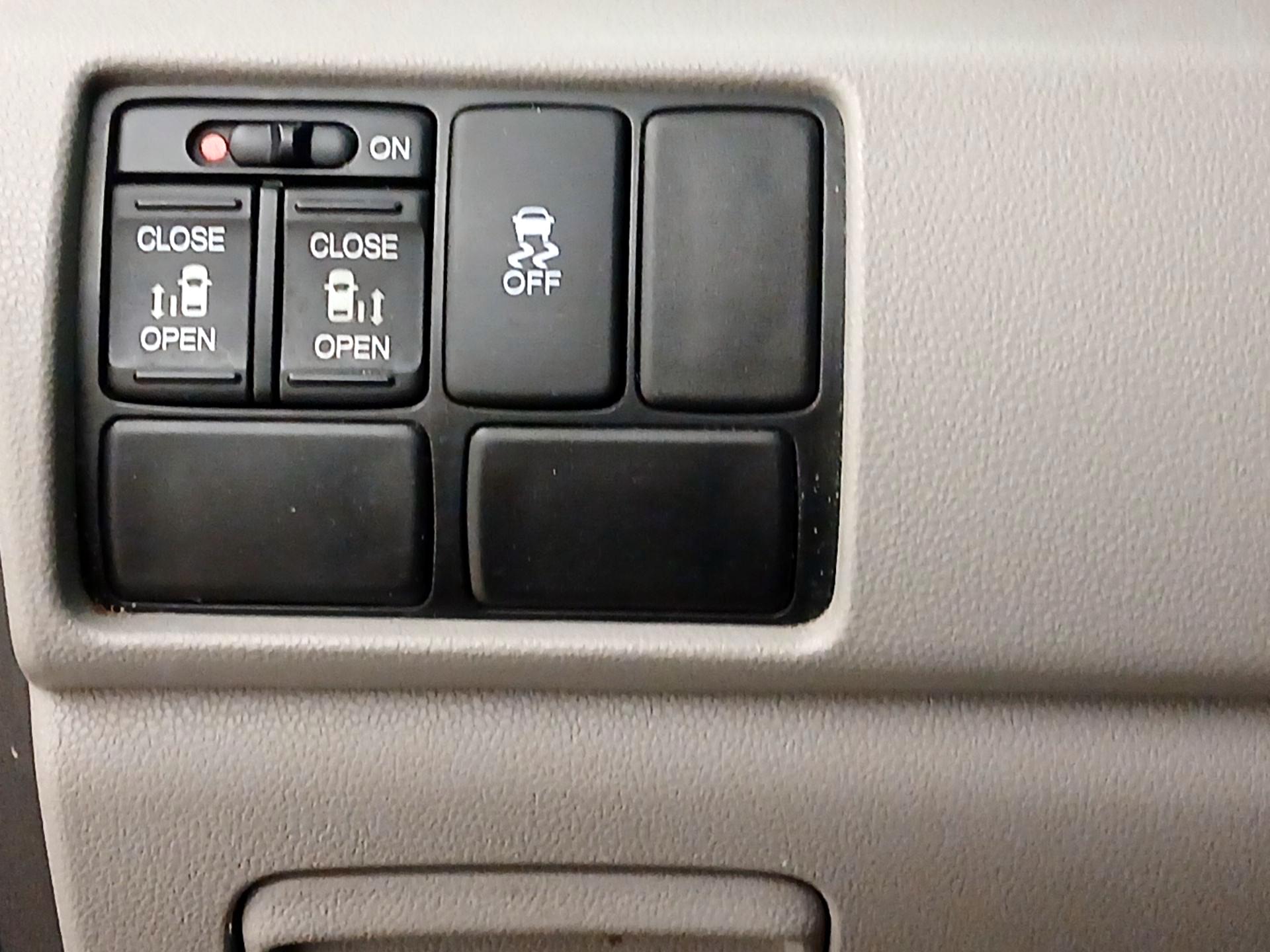 Thumbnail: 2014 Honda Odyssey - 11